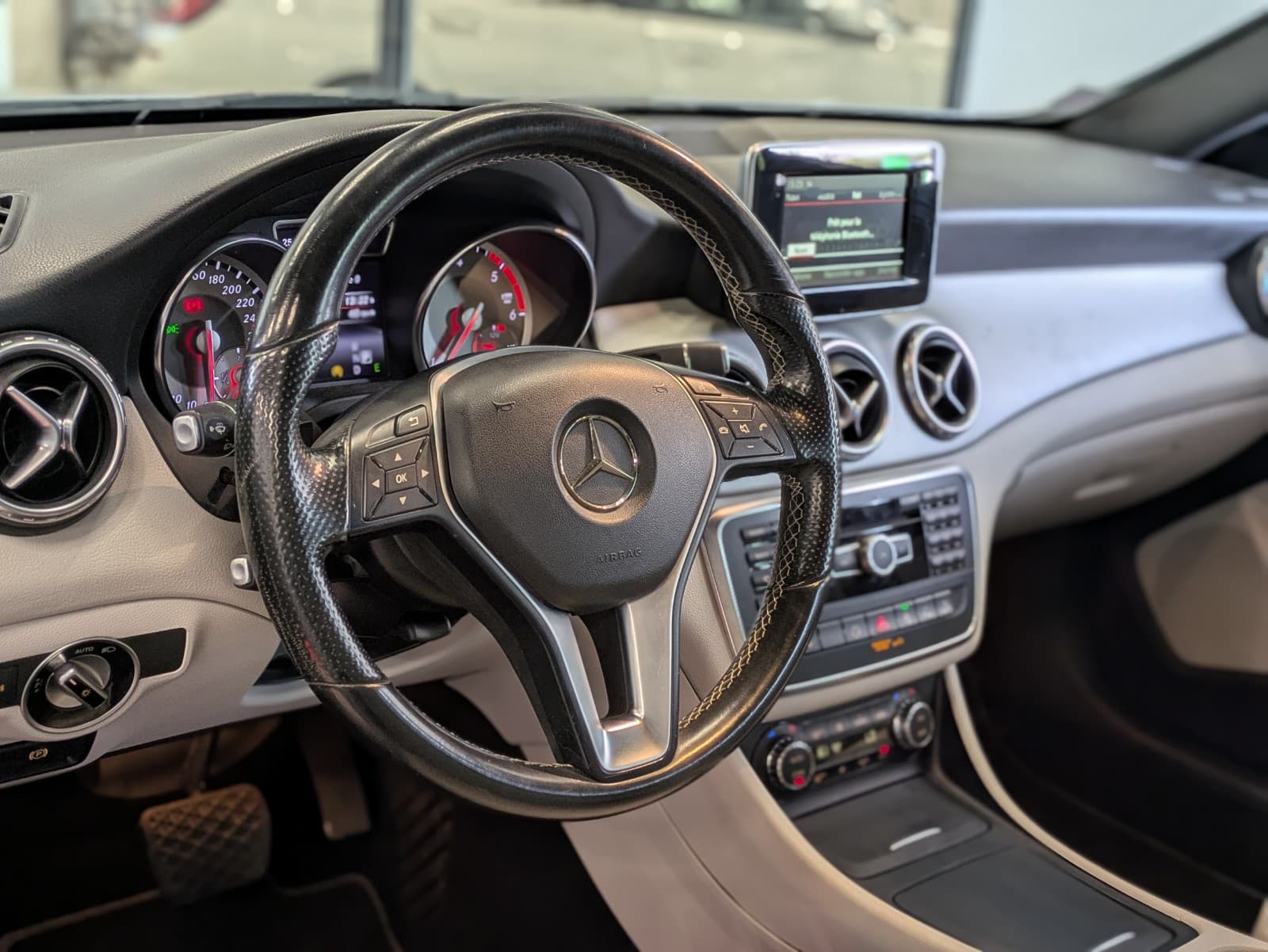 MERCEDES CLASSE GLA 200 d 4-Matic Sensation 7-G DCT A — photo 7