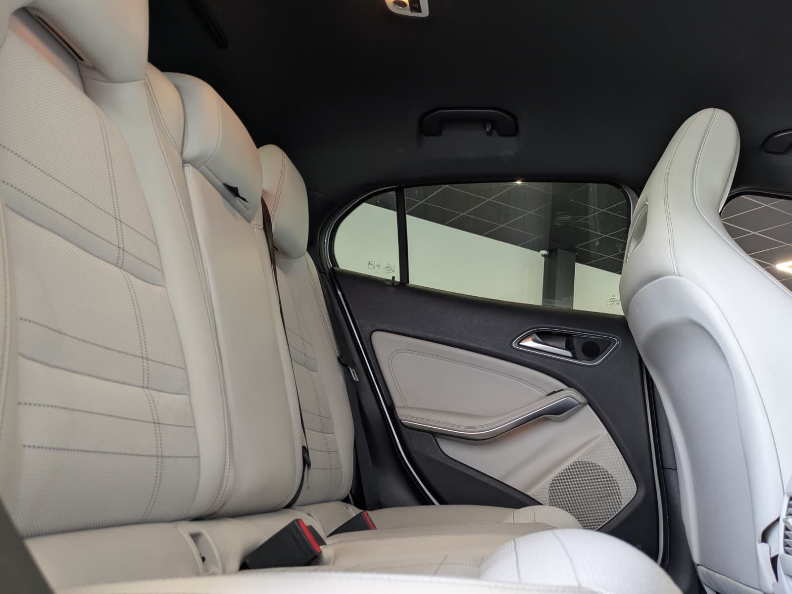 MERCEDES CLASSE GLA 200 d 4-Matic Sensation 7-G DCT A — photo 4