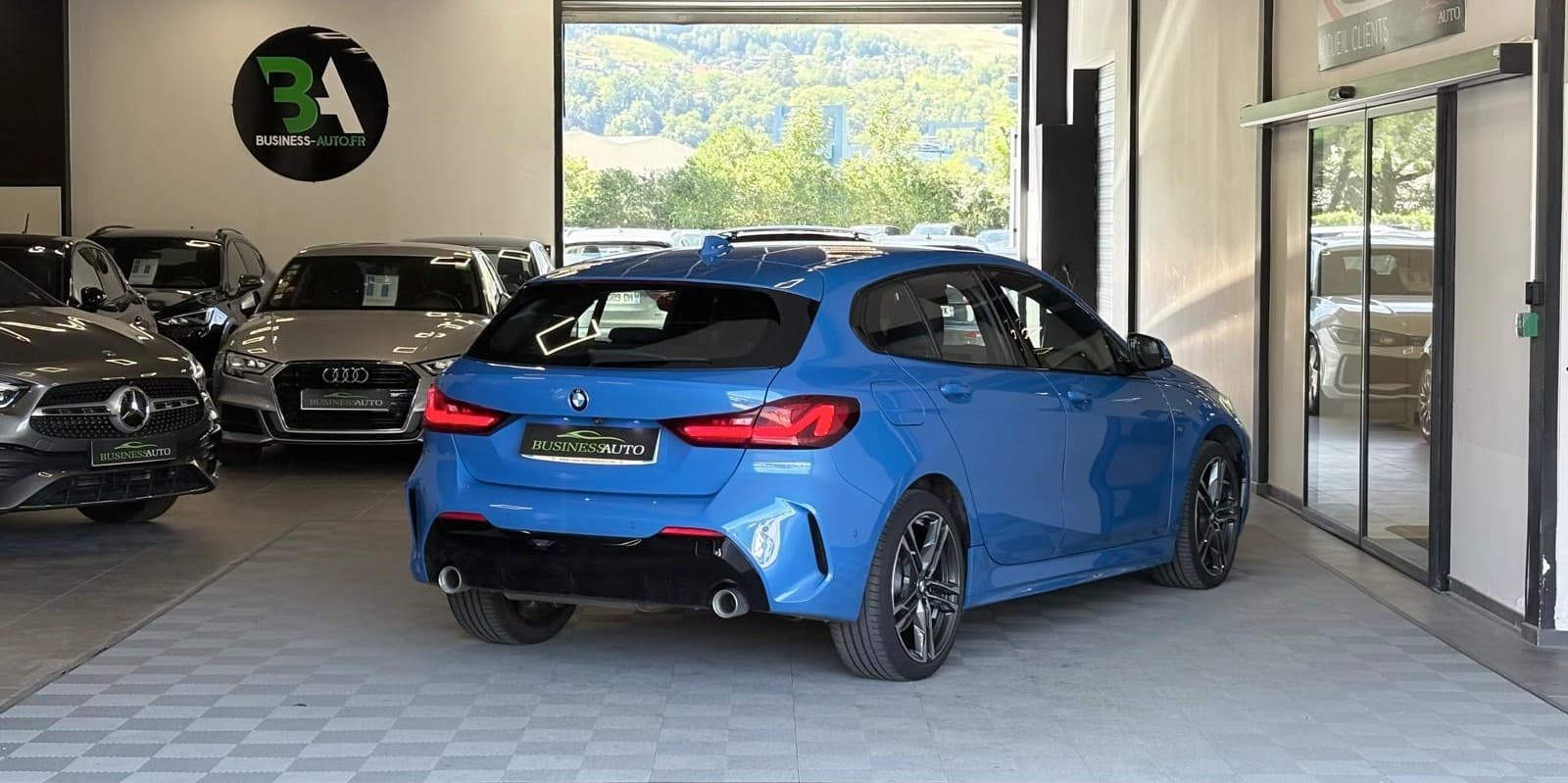 BMW SERIE 1 118d 150cv BVA8 M Sport / Camera / GPS / Virtual Cockpit — photo 10
