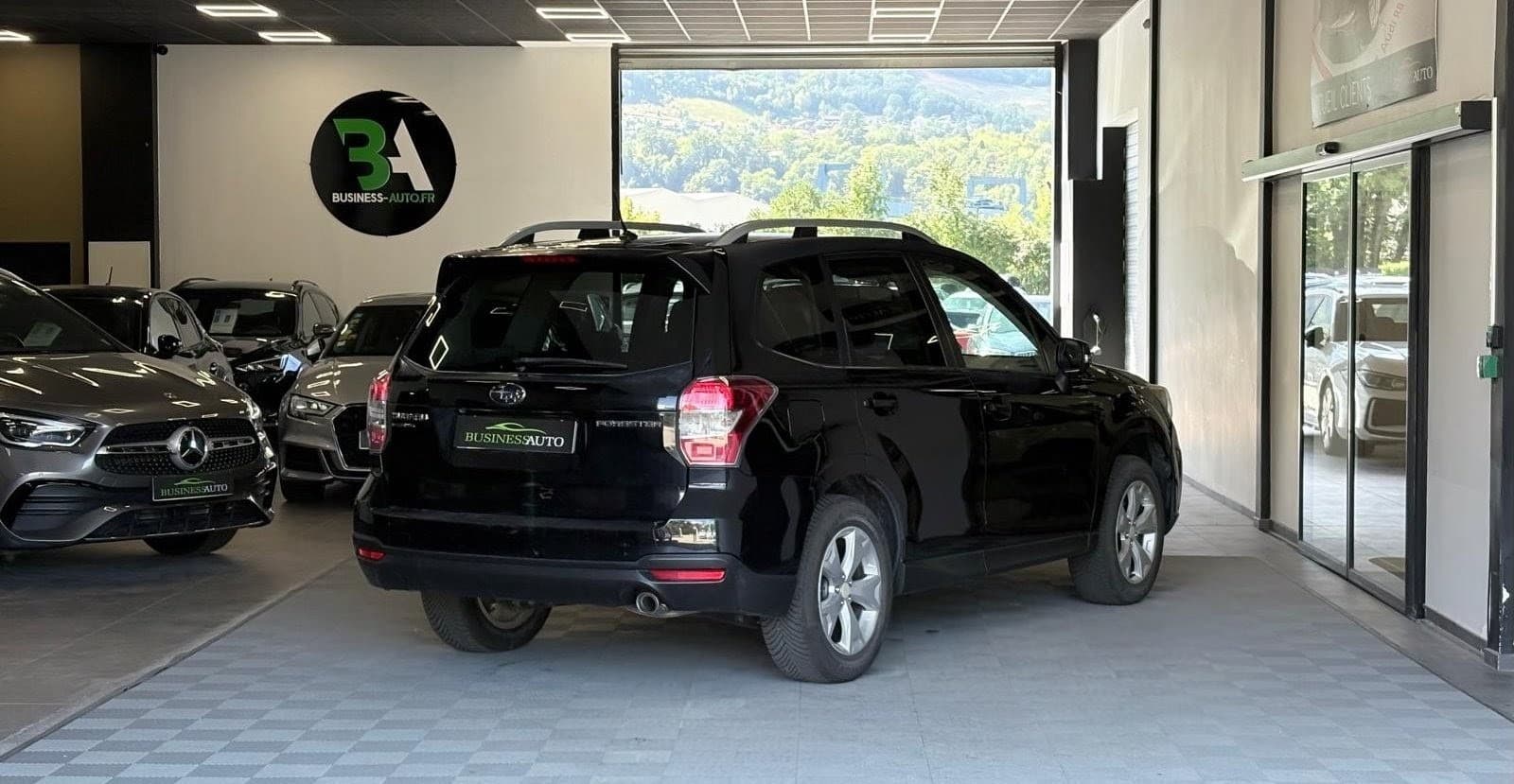 SUBARU FORESTER 2.0 150cv Premium LP Lineartronic BVA / 4x4 / GPS / Camera / Toit Ouvrant — photo 10