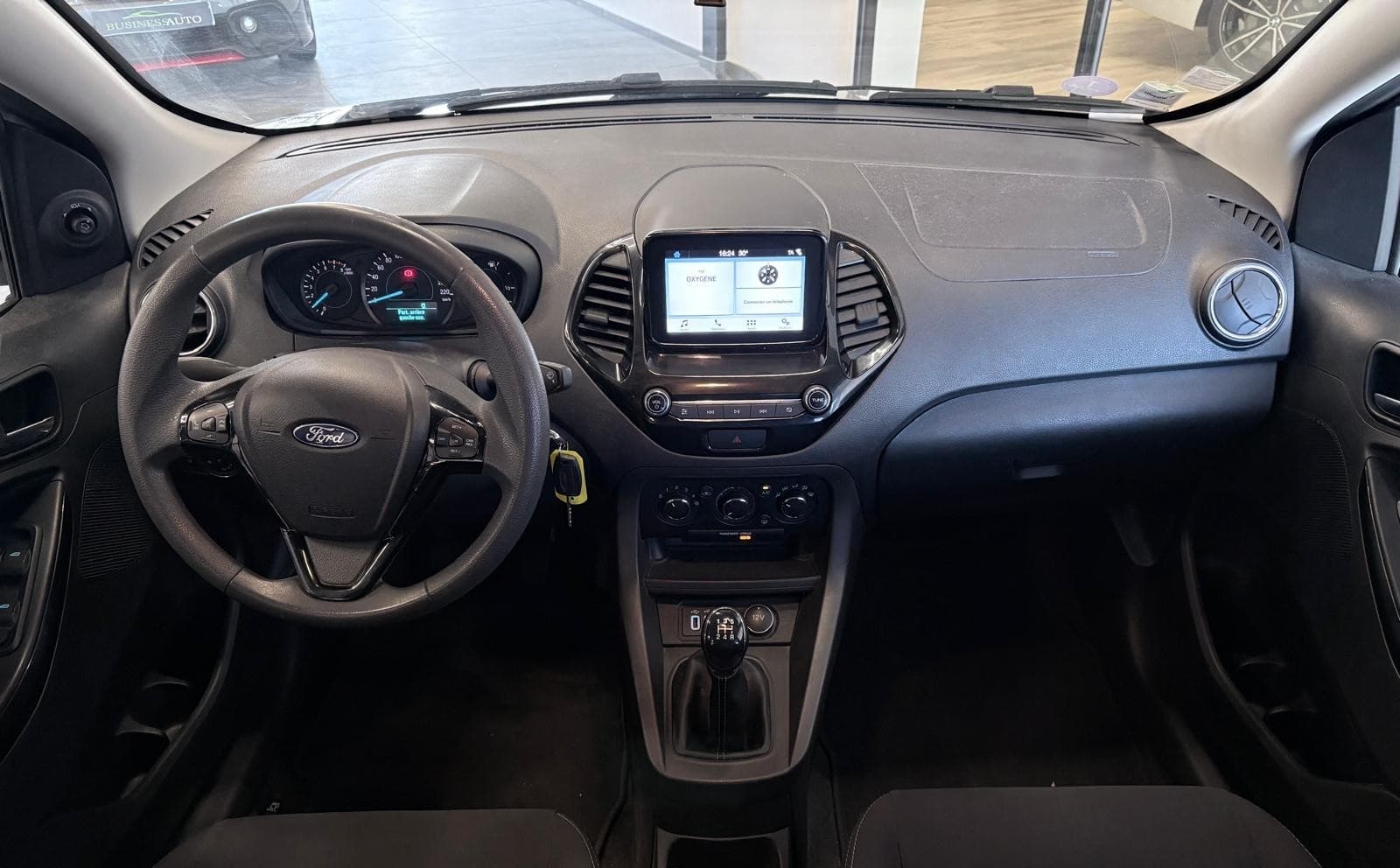FORD KA 1.2 85cv S&S Ultimate / Ecran Tactile / Bluetooth / 5 Portes — photo 3