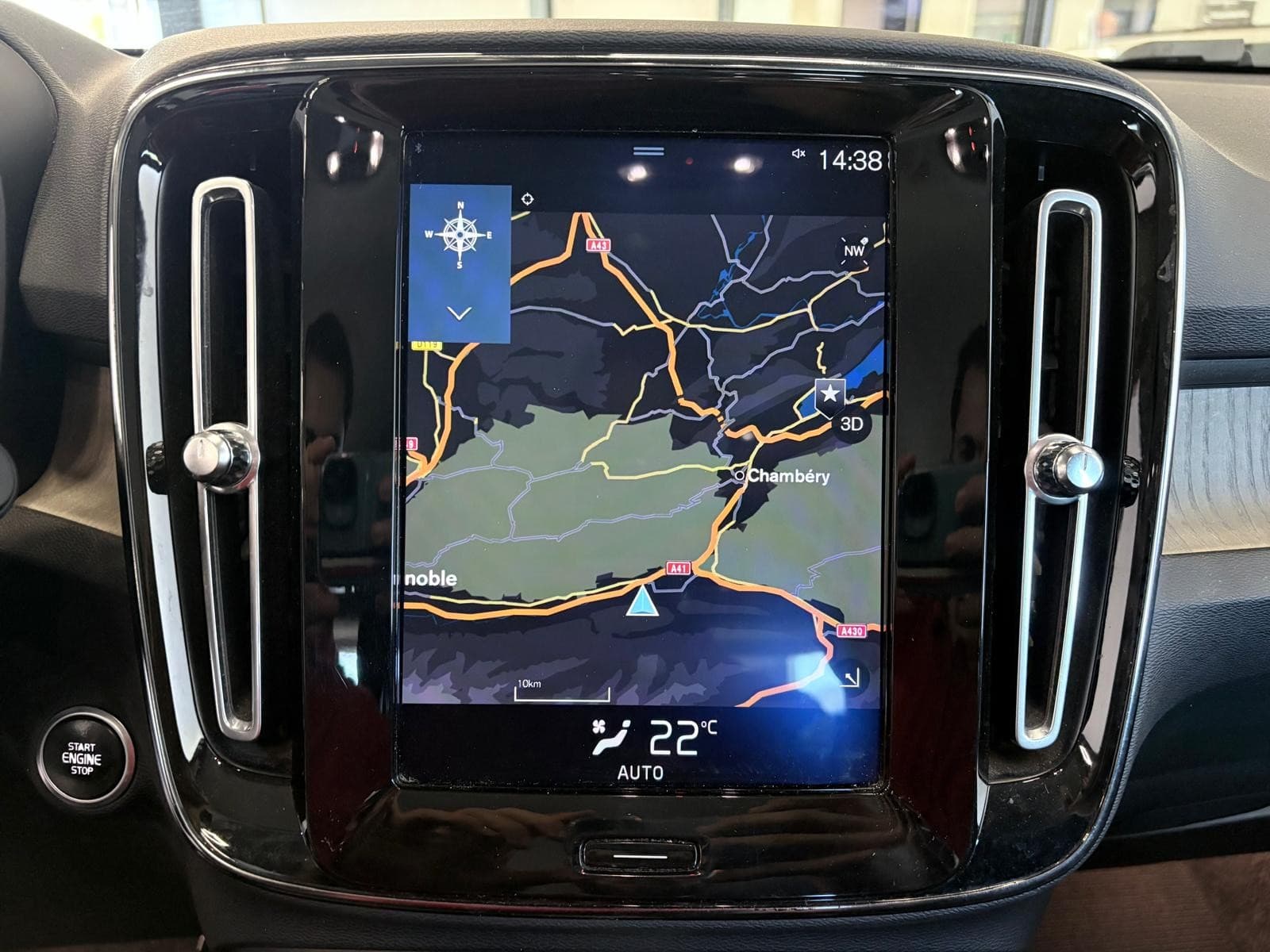 VOLVO XC40 D4 AWD AdBlue 190 ch Geartronic 8 Inscription — photo 7