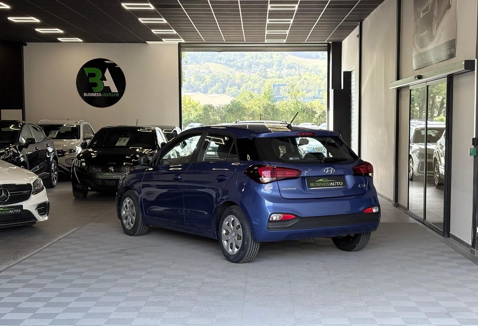 HYUNDAI I20 1.2 75 Initia — photo 8