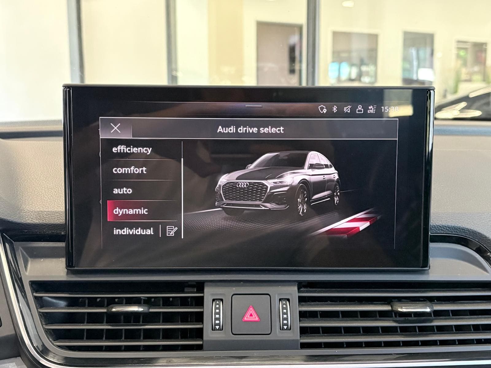 AUDI SQ5 SPORTBACK 3.0 V6 TDI 341cv Tiptronic 8 Quattro / Toit Ouvrant / Bang & Olufsen / Sièges Chauffants / Affichage Tete Haute — photo 11