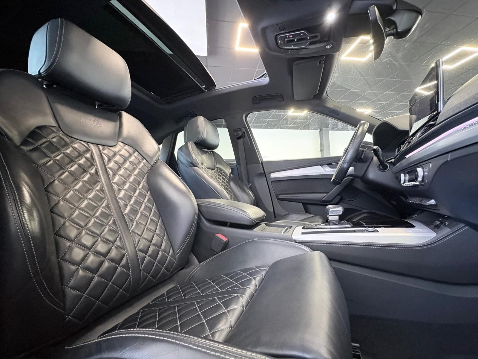 AUDI SQ5 SPORTBACK 3.0 V6 TDI 341cv Tiptronic 8 Quattro / Toit Ouvrant / Bang & Olufsen / Sièges Chauffants / Affichage Tete Haute — photo 5