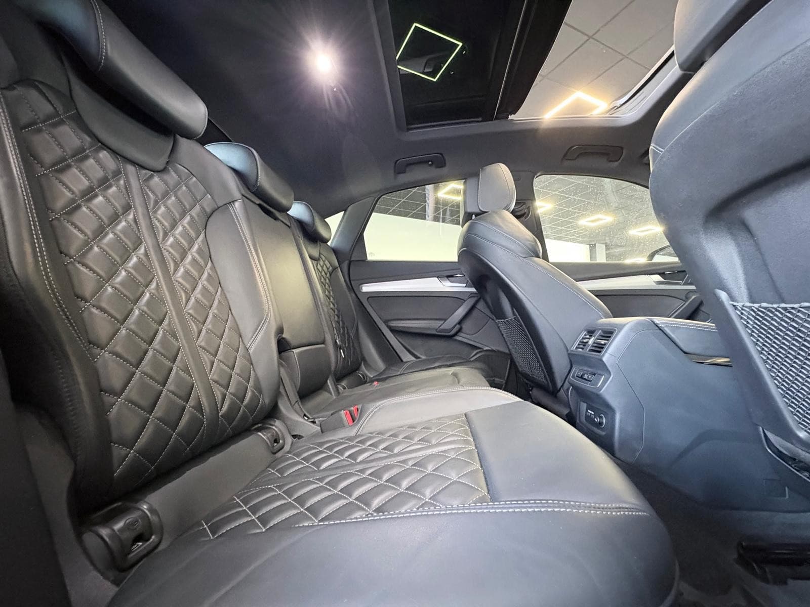 AUDI SQ5 SPORTBACK 3.0 V6 TDI 341cv Tiptronic 8 Quattro / Toit Ouvrant / Bang & Olufsen / Sièges Chauffants / Affichage Tete Haute — photo 4