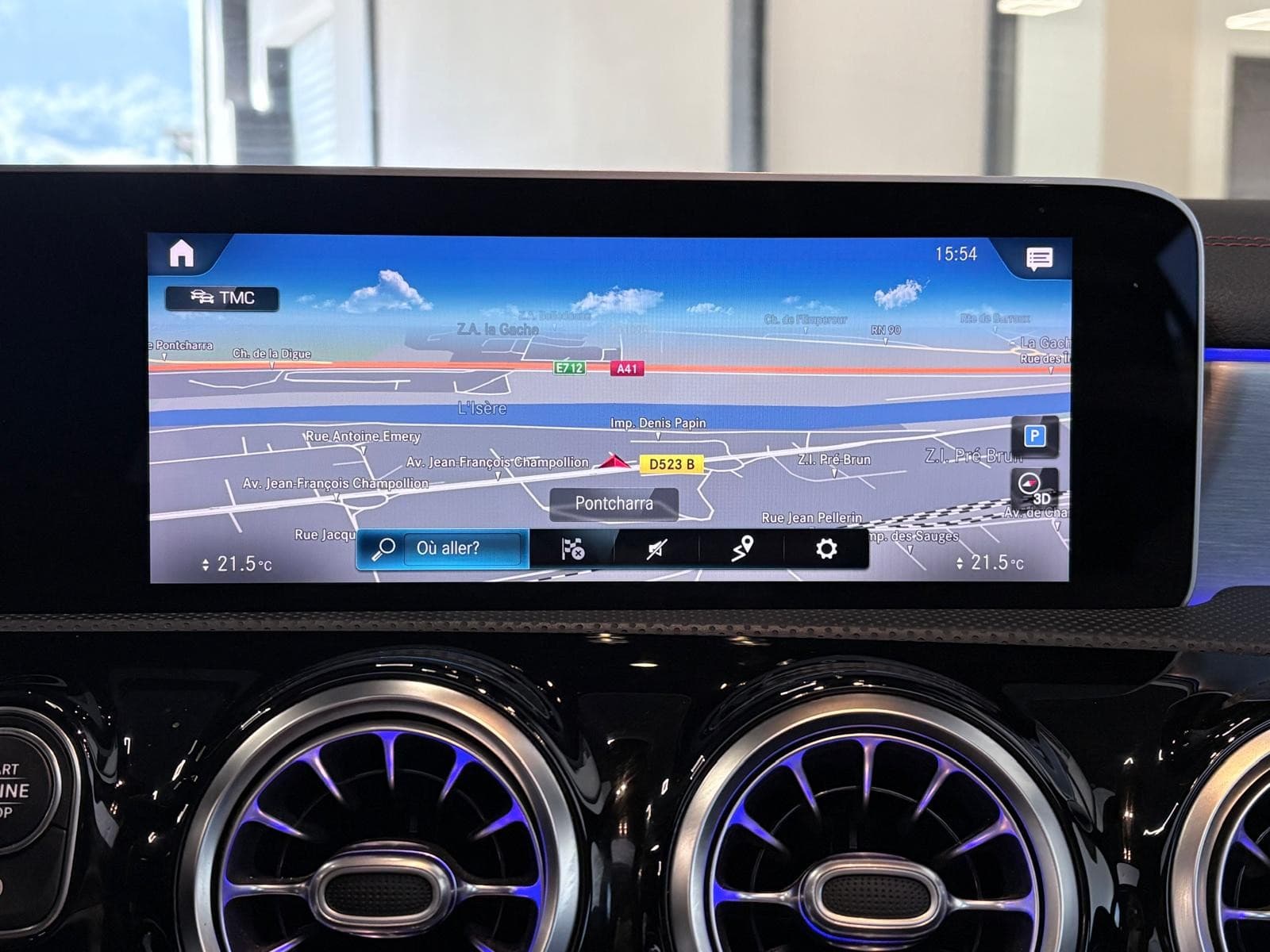 MERCEDES CLA SHOOTING BRAKE 200 163cv 7G-DCT AMG Line / Toit Ouvrant / GPS / Camera / CarPlay — photo 7