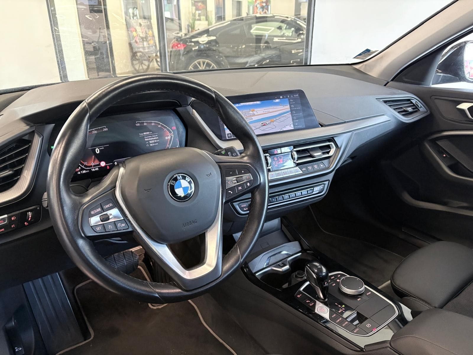 BMW SERIE 1 116d 116cv DKG7 Edition Sport / GPS / Camera / Sièges Chauffants — photo 6
