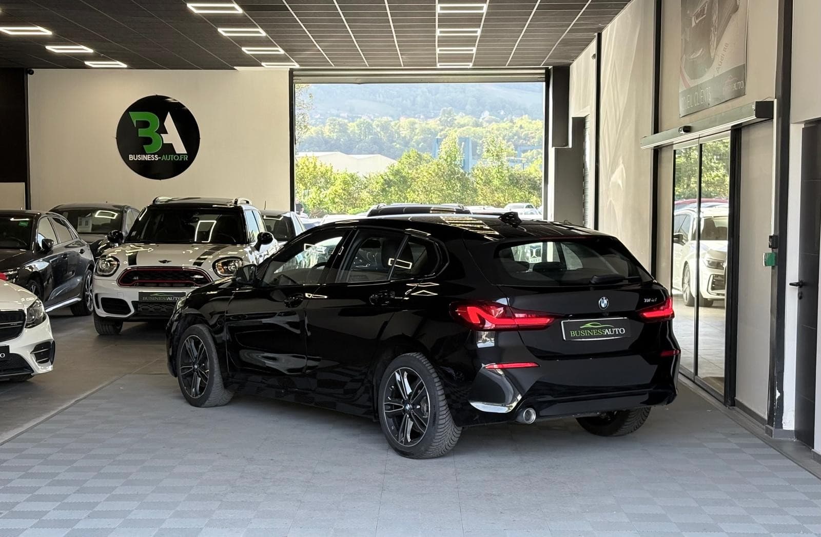 BMW SERIE 1 116d 116cv DKG7 Edition Sport / GPS / Camera / Sièges Chauffants — photo 9