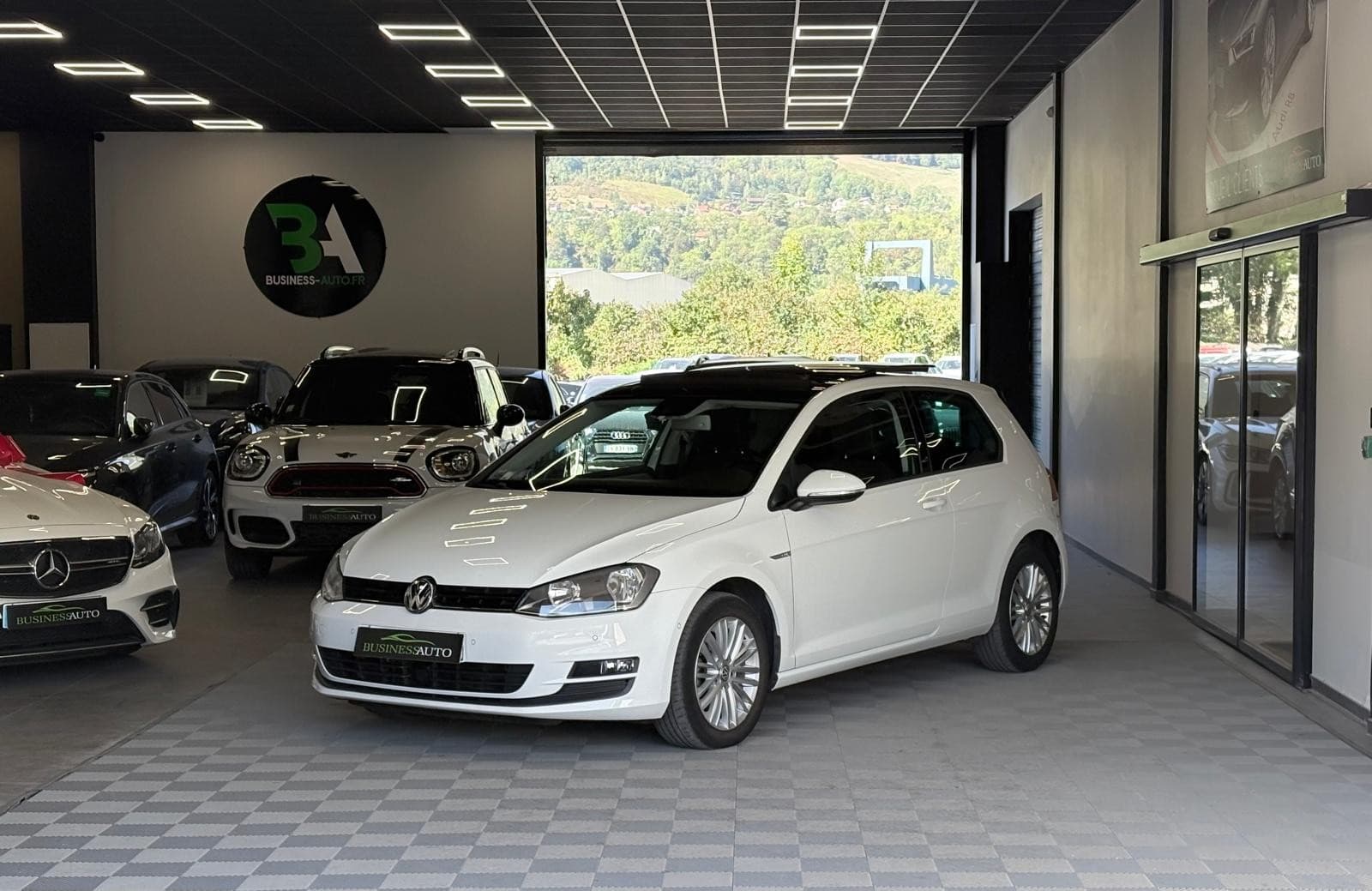 VOLKSWAGEN GOLF 1.4 TSI 122cv BMT Cup DSG7 / Toit Ouvrant / GPS / Camera — photo 1