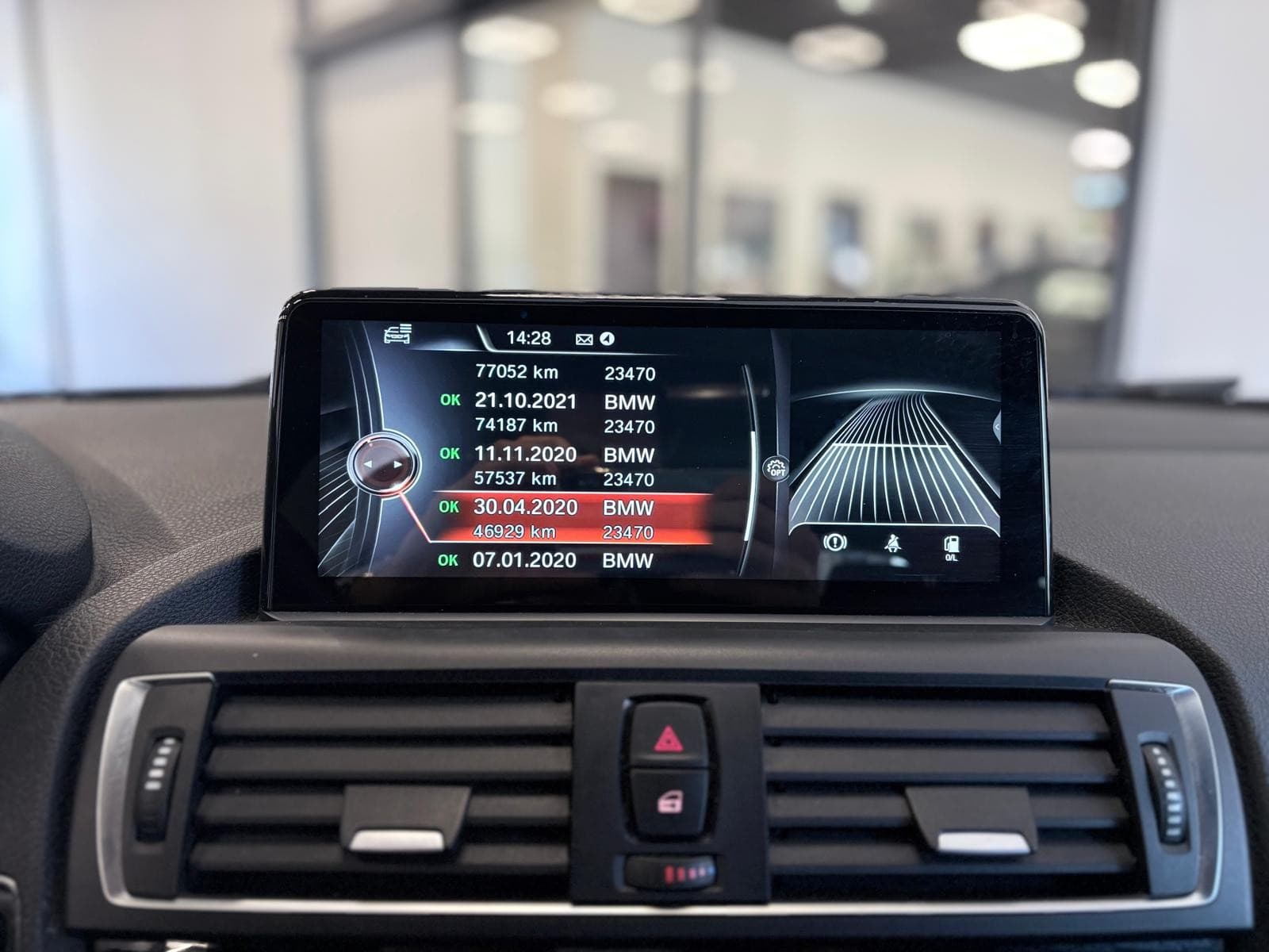 BMW SERIE 1 116i 109cv M Sport / GPS / CarPlay / Sièges Chauffants — photo 12