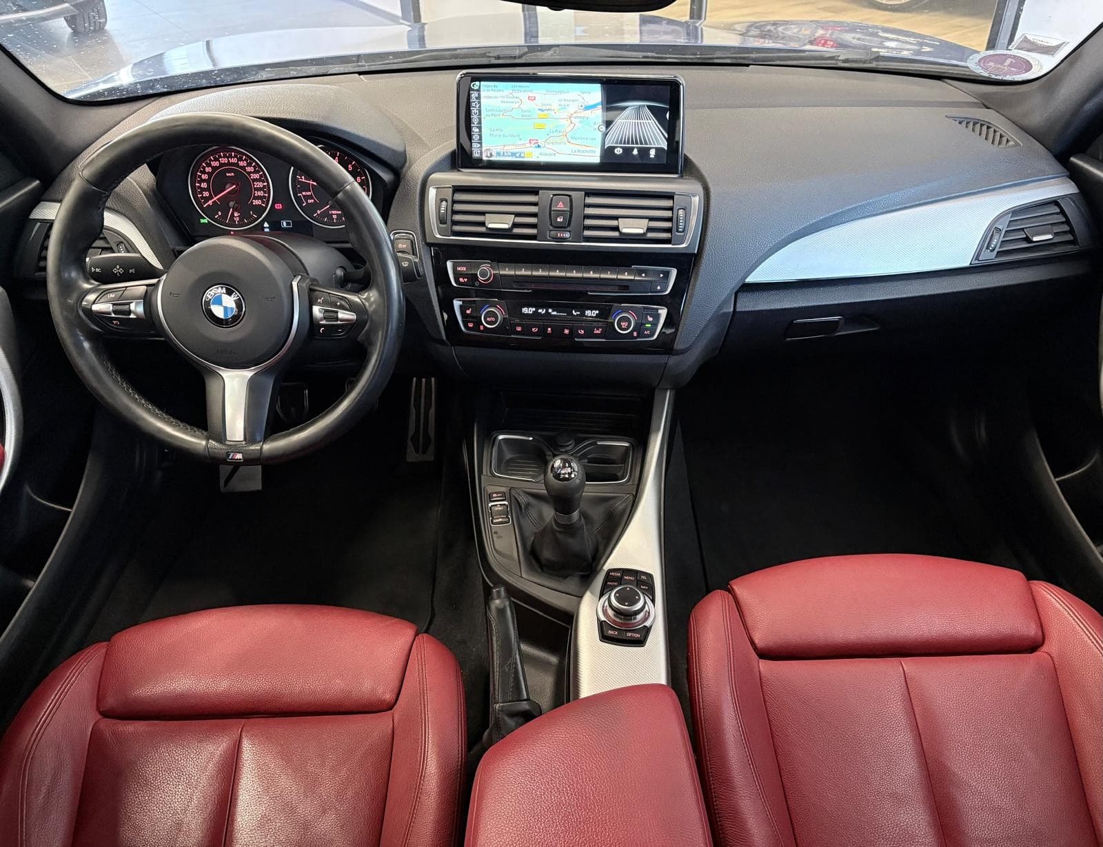 BMW SERIE 1 116i 109cv M Sport / GPS / CarPlay / Sièges Chauffants — photo 3