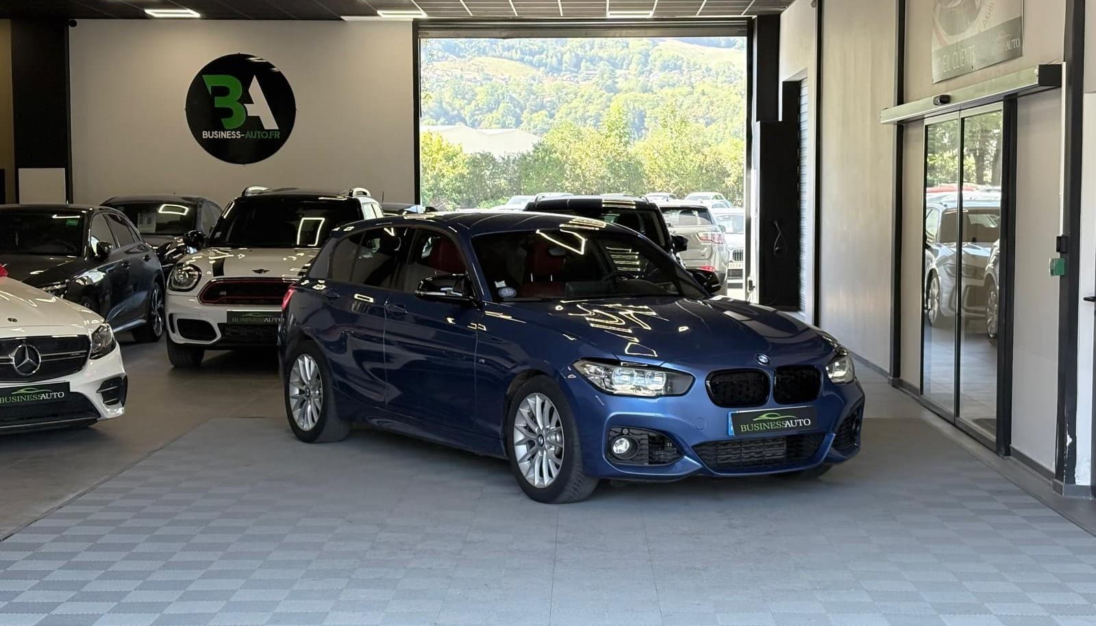BMW SERIE 1 116i 109cv M Sport / GPS / CarPlay / Sièges Chauffants — photo 2