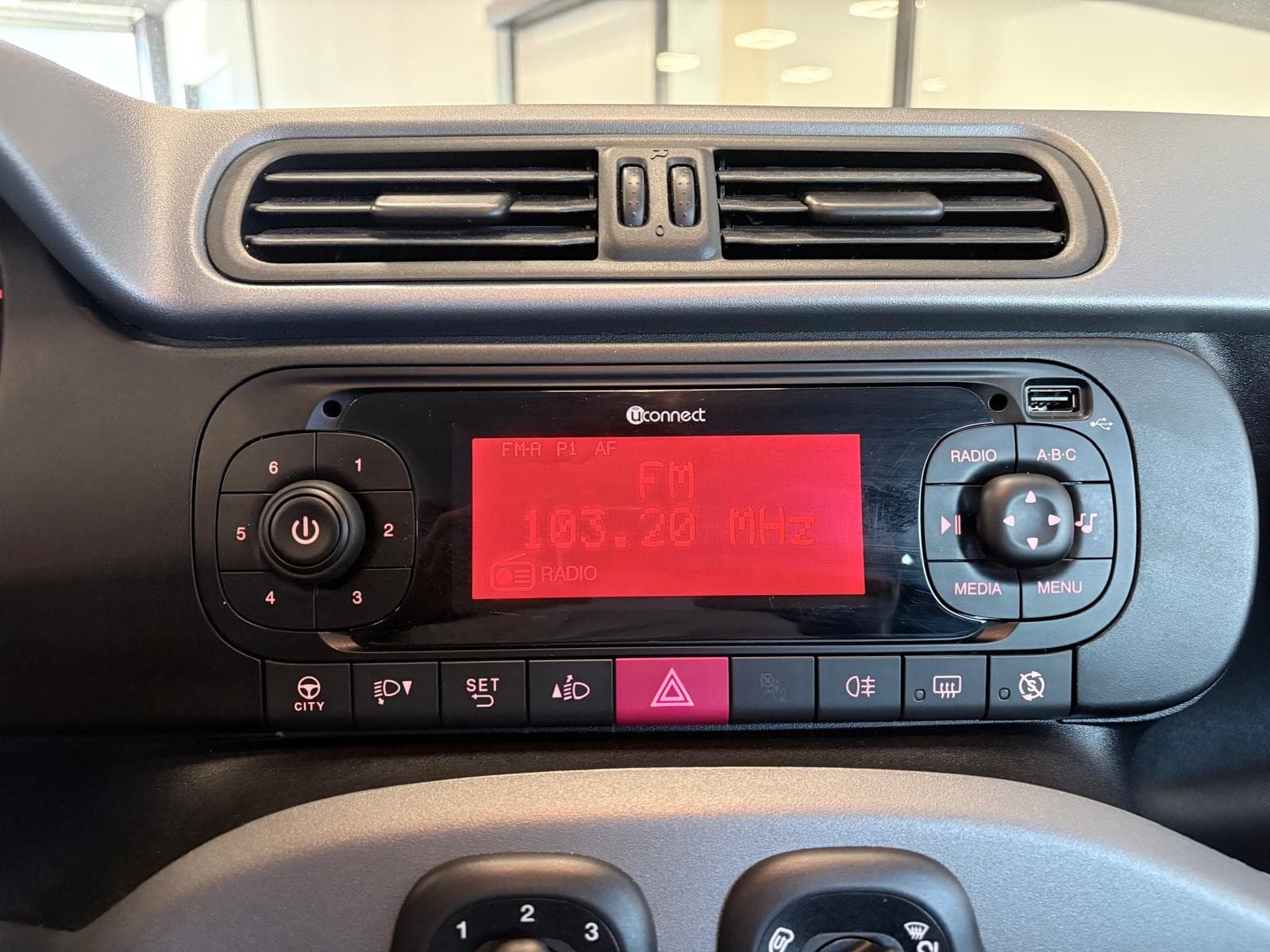 FIAT PANDA 0.9 85 ch TwinAir S&S 4x4 — photo 7