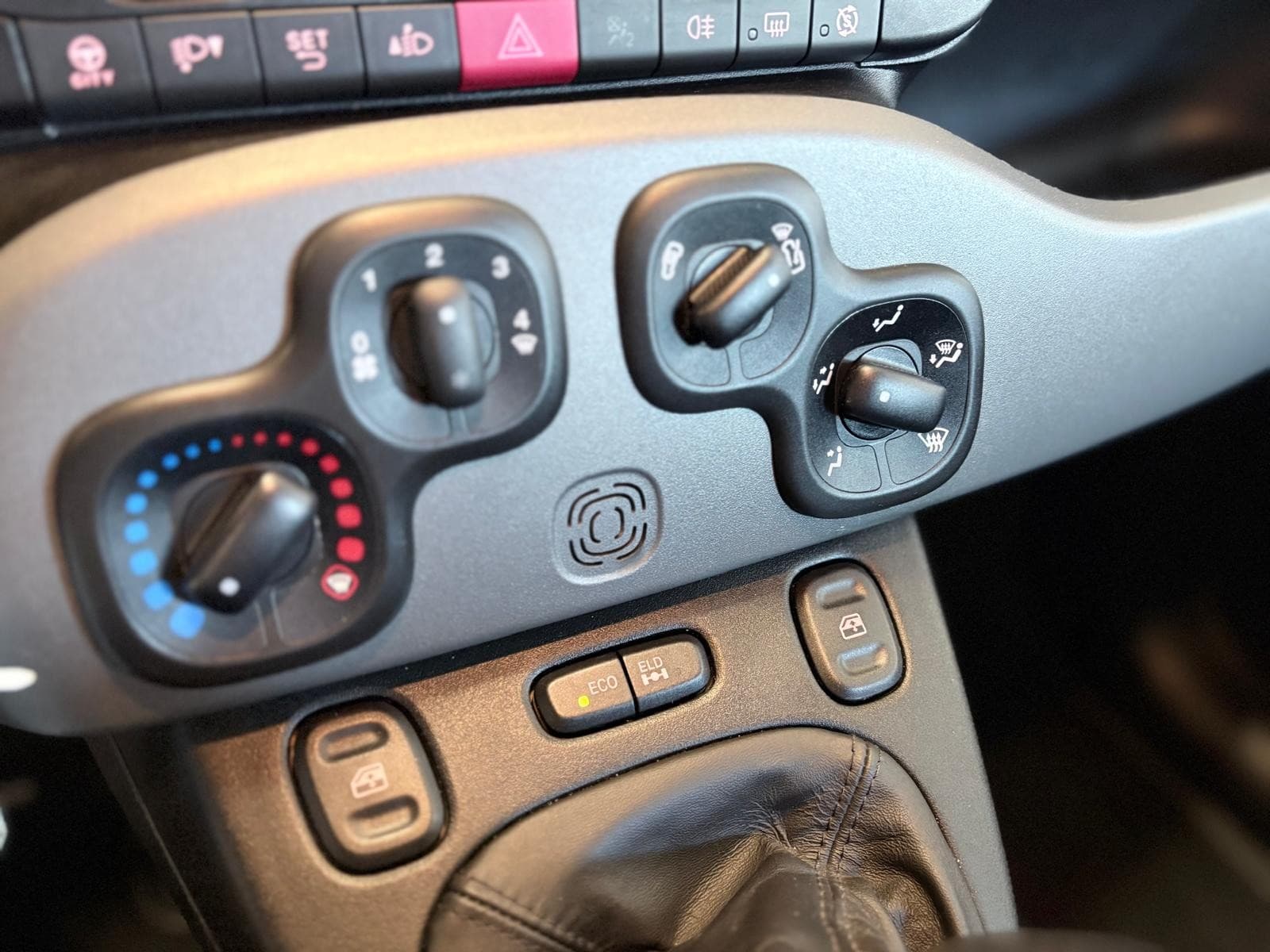 FIAT PANDA 0.9 85 ch TwinAir S&S 4x4 — photo 8