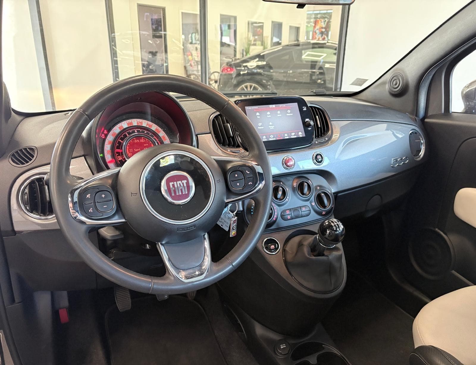 FIAT 500 SERIE 8 EURO 6D-TEMP 1.0 70cv Hybride BSG S/S / Toit Panoramique / Ecran Tactile / Crit'Air 1 — photo 6