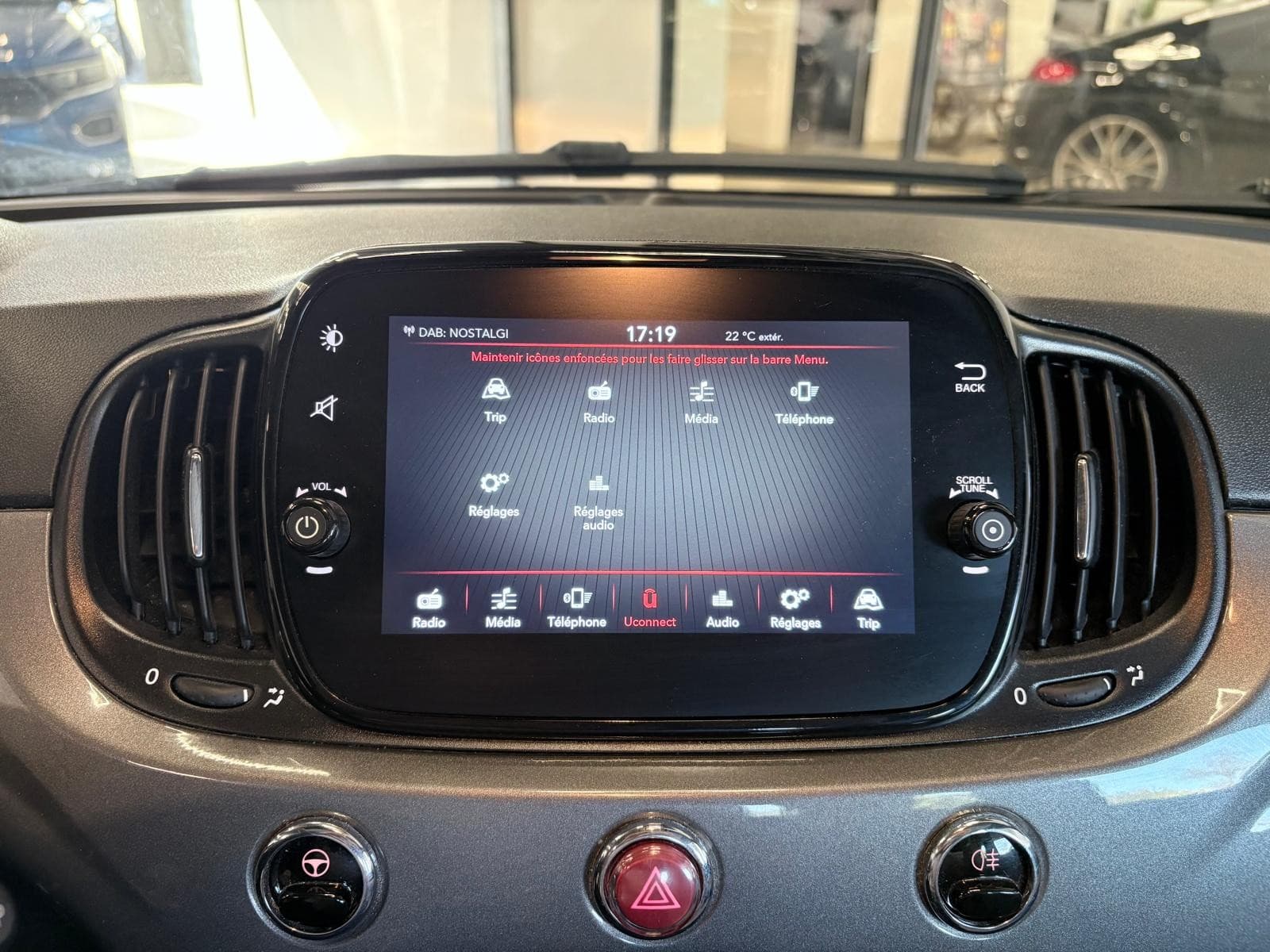 FIAT 500 SERIE 8 EURO 6D-TEMP 1.0 70cv Hybride BSG S/S / Toit Panoramique / Ecran Tactile / Crit'Air 1 — photo 7