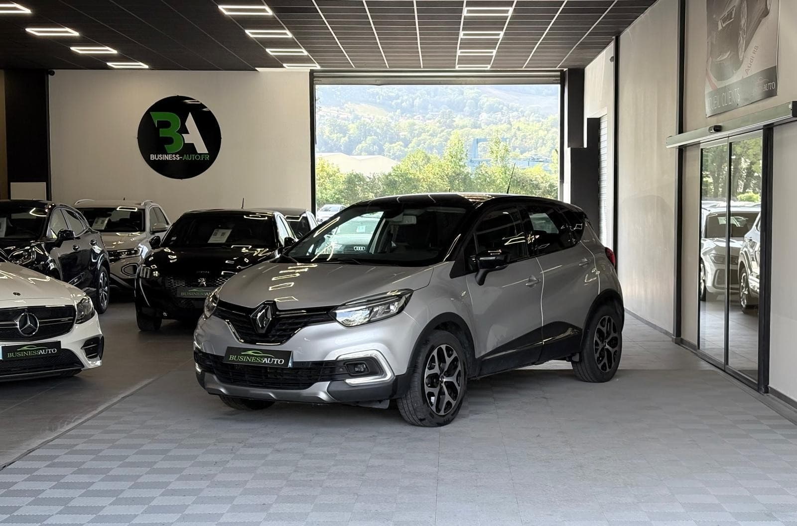 RENAULT CAPTUR TCe 120 Energy EDC Intens — photo 1
