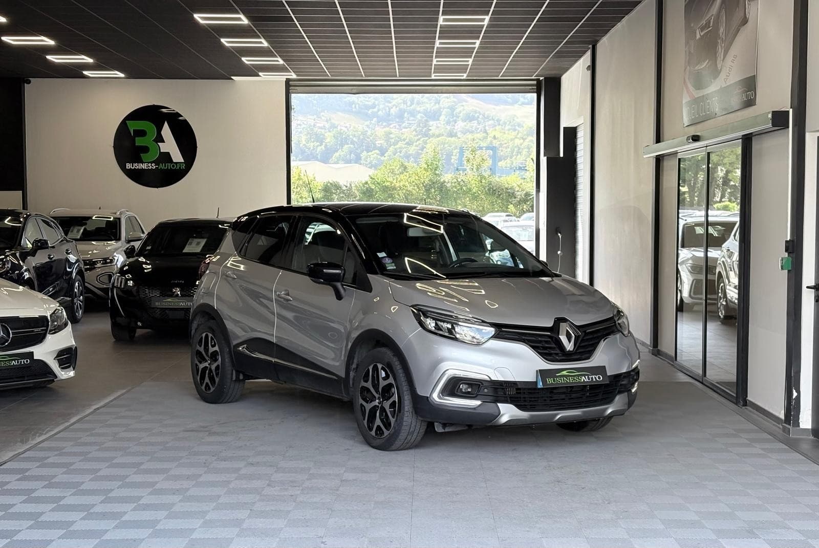 RENAULT CAPTUR TCe 120 Energy EDC Intens — photo 2
