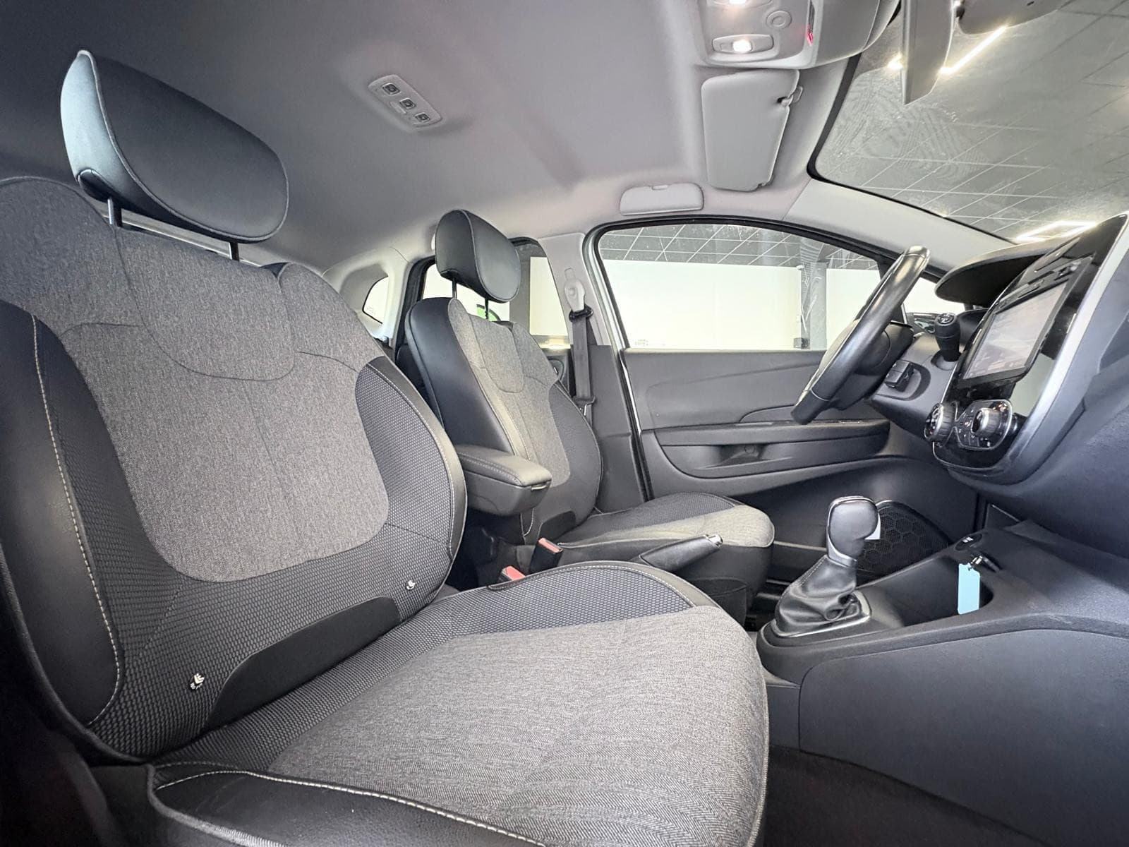 RENAULT CAPTUR TCe 120 Energy EDC Intens — photo 5