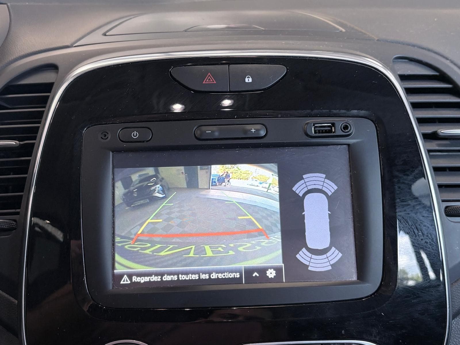 RENAULT CAPTUR TCe 120 Energy EDC Intens — photo 8