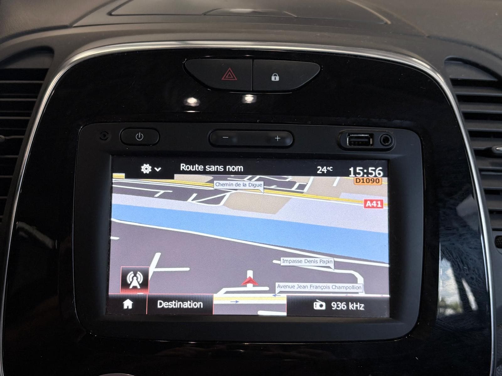 RENAULT CAPTUR TCe 120 Energy EDC Intens — photo 7