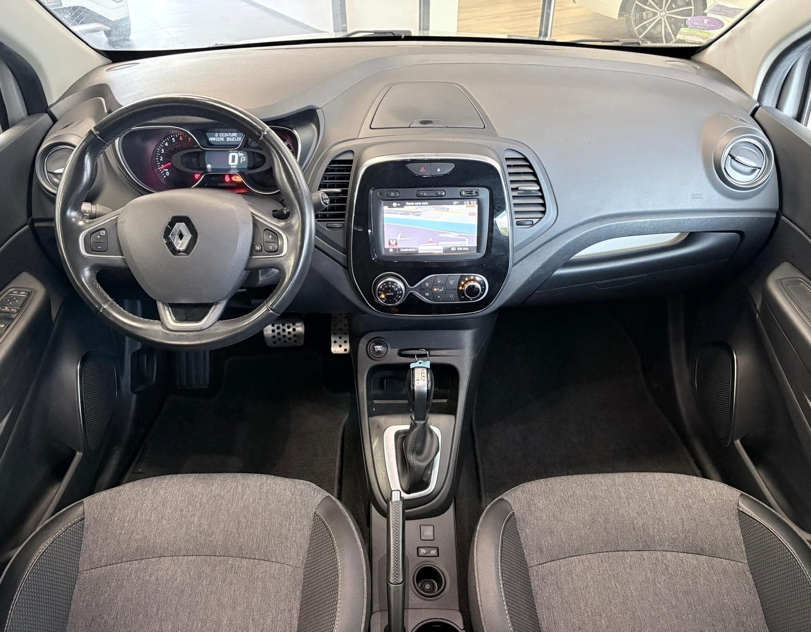 RENAULT CAPTUR TCe 120 Energy EDC Intens — photo 3