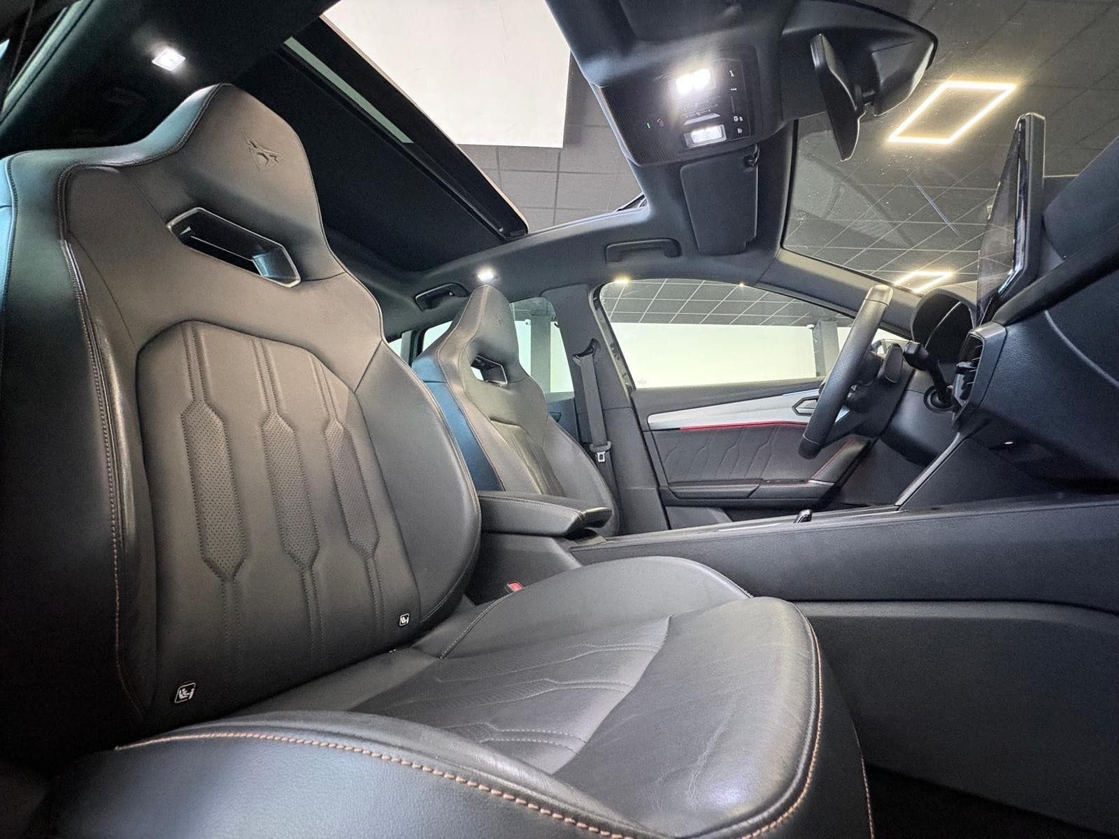 CUPRA FORMENTOR 1.4 e-HYBRID 245cv DSG6 VZ / Toit Ouvrant / CarPlay / Camera / Cupra Mode — photo 5