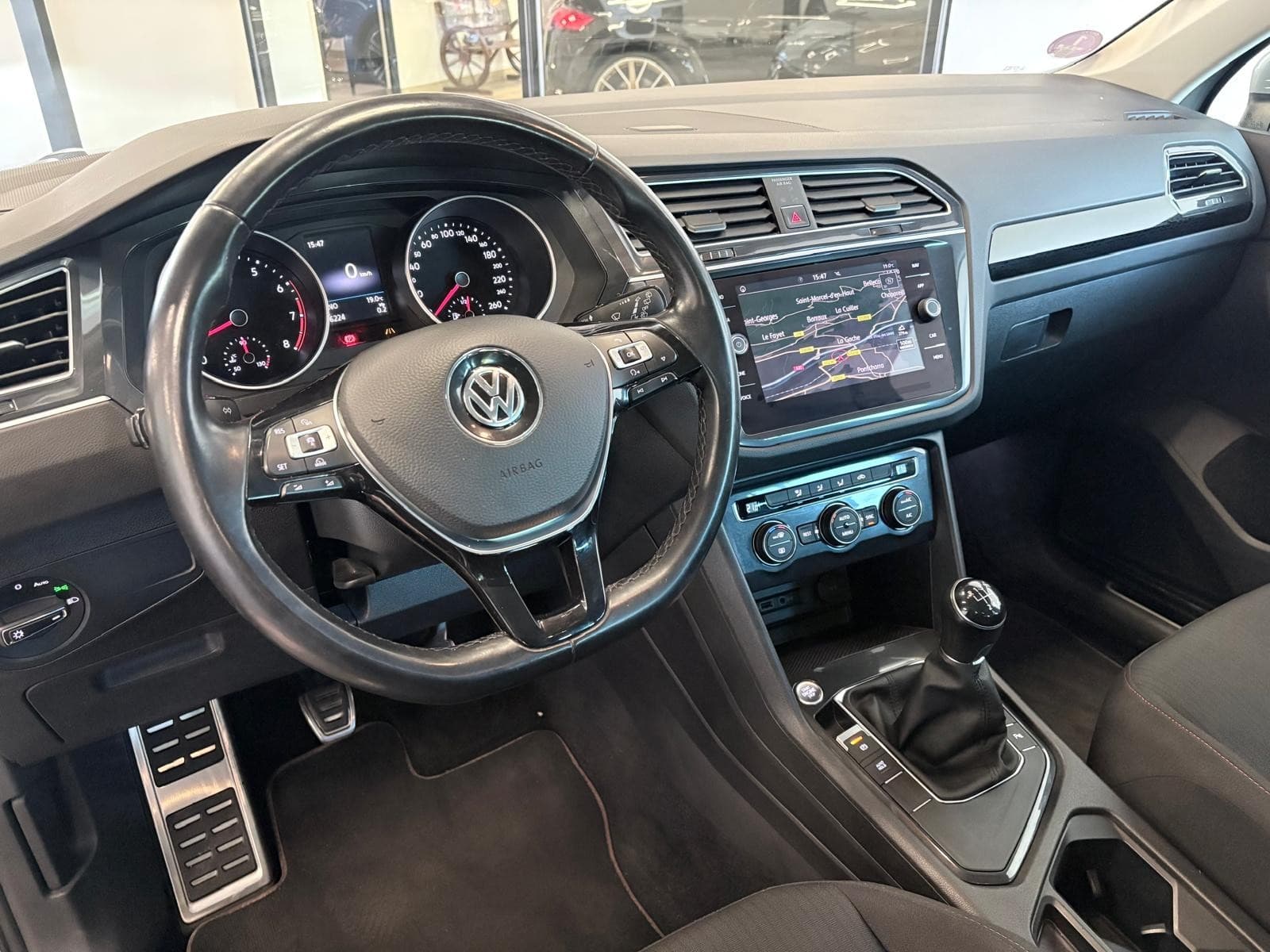 VOLKSWAGEN TIGUAN 1.4 TSI 125cv BMT Sound / Camera / GPS / CarPlay — photo 6