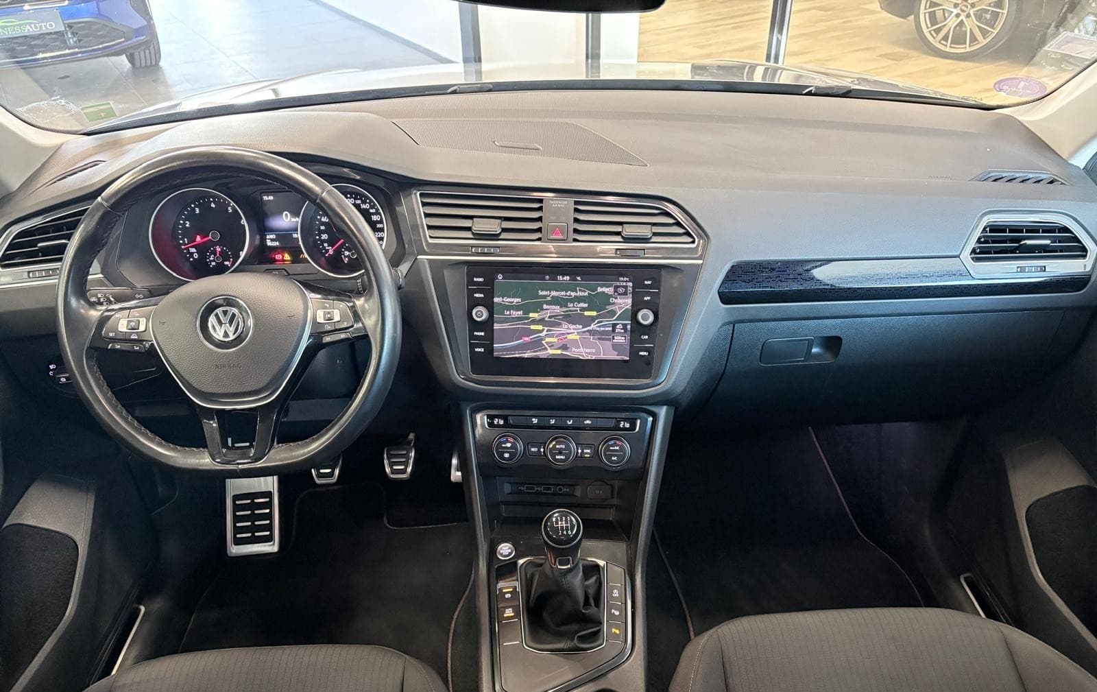 VOLKSWAGEN TIGUAN 1.4 TSI 125cv BMT Sound / Camera / GPS / CarPlay — photo 3