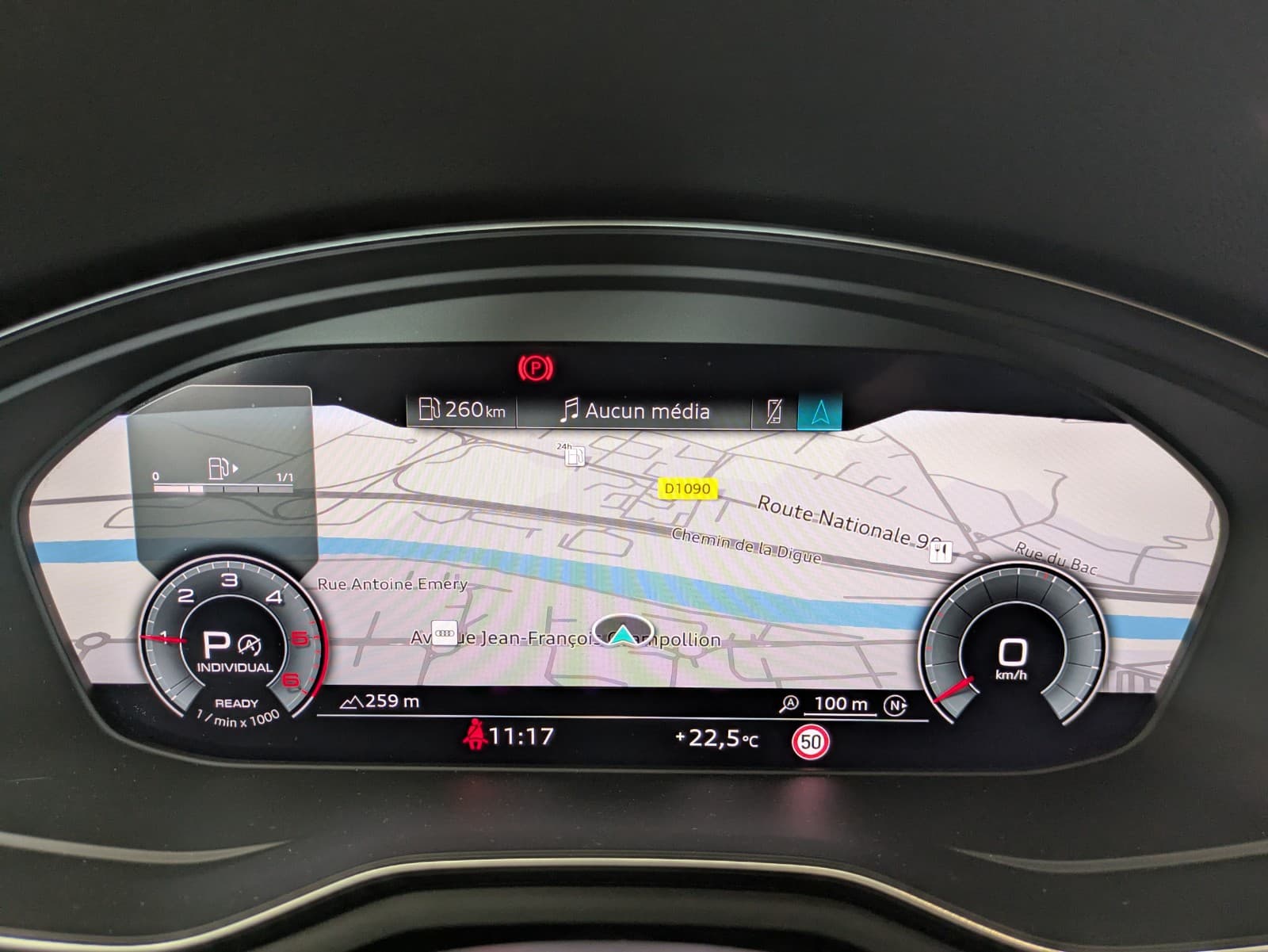 AUDI A4 40 TDI 204cv S tronic 7 Quattro Avus / Toit Ouvrant / B&O / CarPlay — photo 8