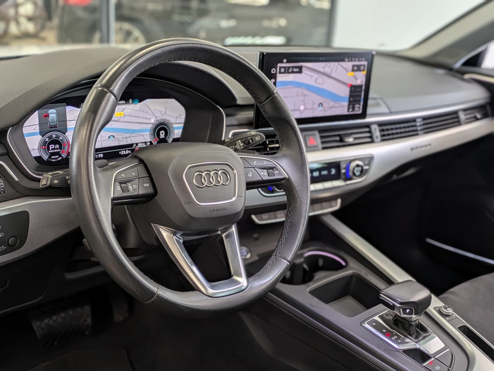 AUDI A4 40 TDI 204cv S tronic 7 Quattro Avus / Toit Ouvrant / B&O / CarPlay — photo 7