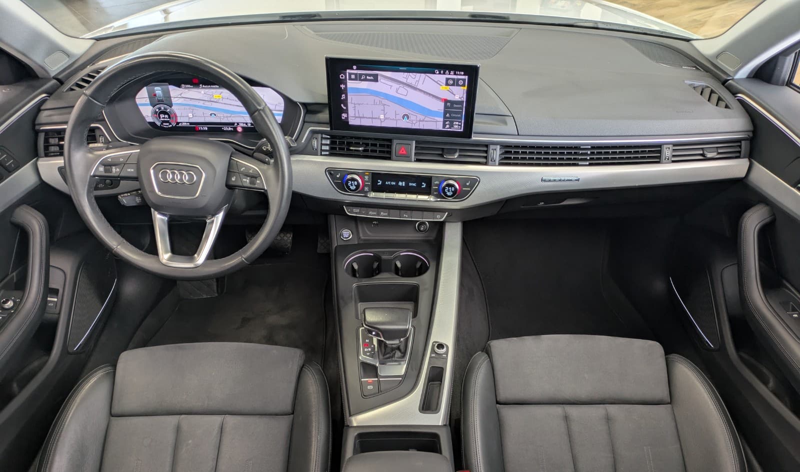 AUDI A4 40 TDI 204cv S tronic 7 Quattro Avus / Toit Ouvrant / B&O / CarPlay — photo 3