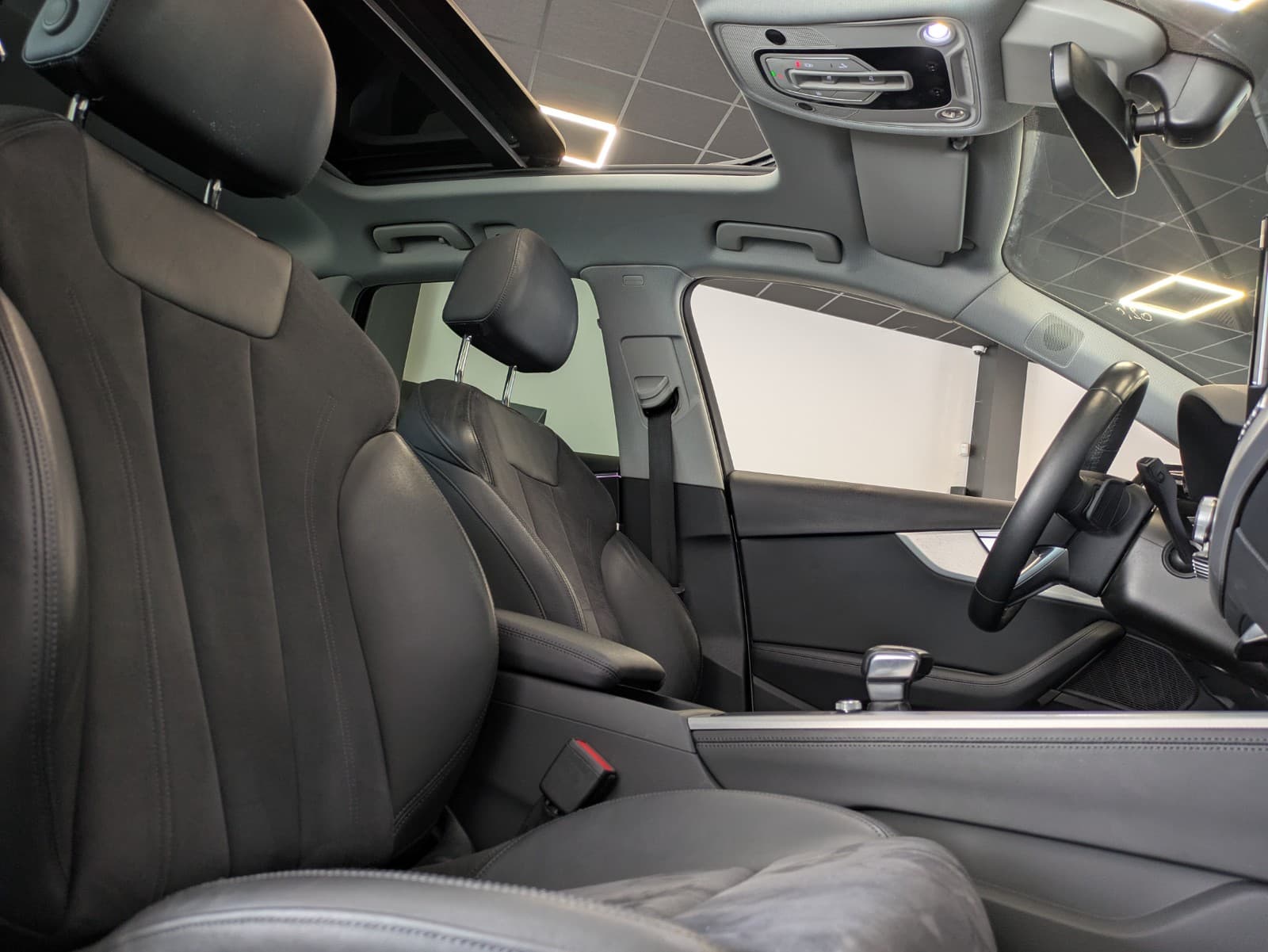 AUDI A4 40 TDI 204cv S tronic 7 Quattro Avus / Toit Ouvrant / B&O / CarPlay — photo 5