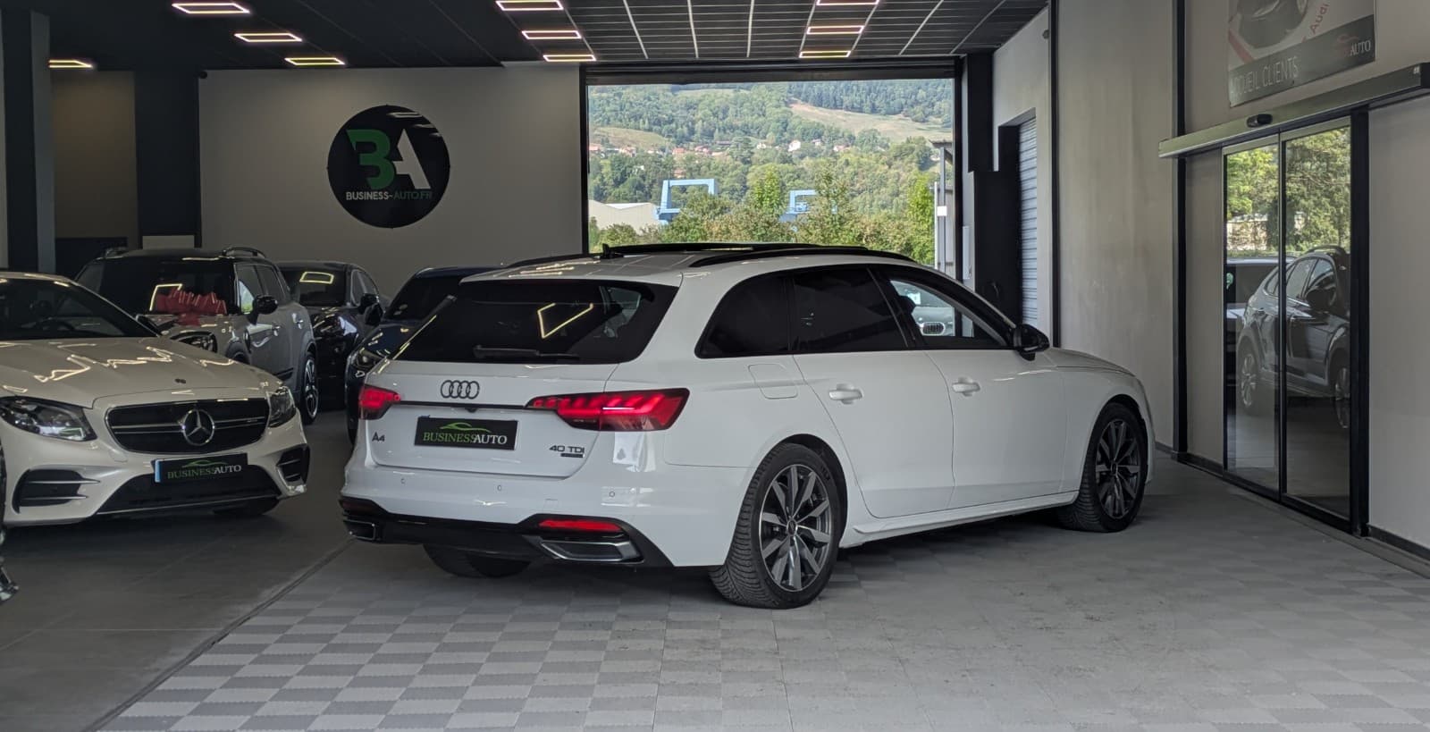 AUDI A4 40 TDI 204cv S tronic 7 Quattro Avus / Toit Ouvrant / B&O / CarPlay — photo 9