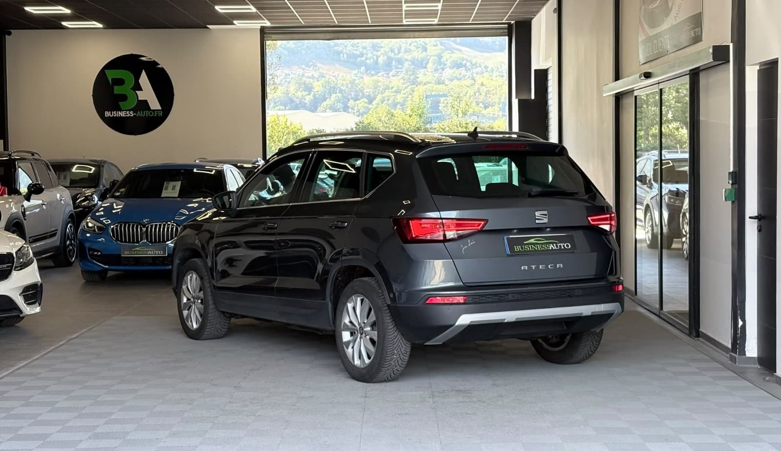 SEAT ATECA 1.6 TDI 115cv Ecomotive DSG7 Xcellence / Sièges Chauffants / CarPlay / Camera — photo 4
