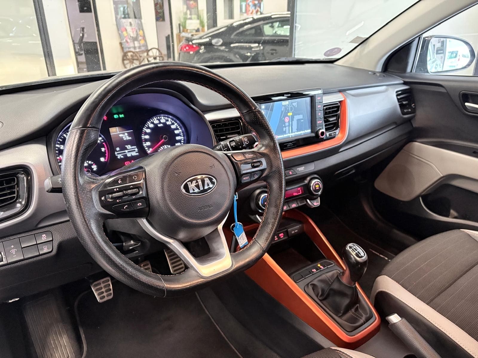 KIA STONIC 1.0 T-GDi 120cv ISG BVM6 Premium / GPS / Camera / CarPlay — photo 6