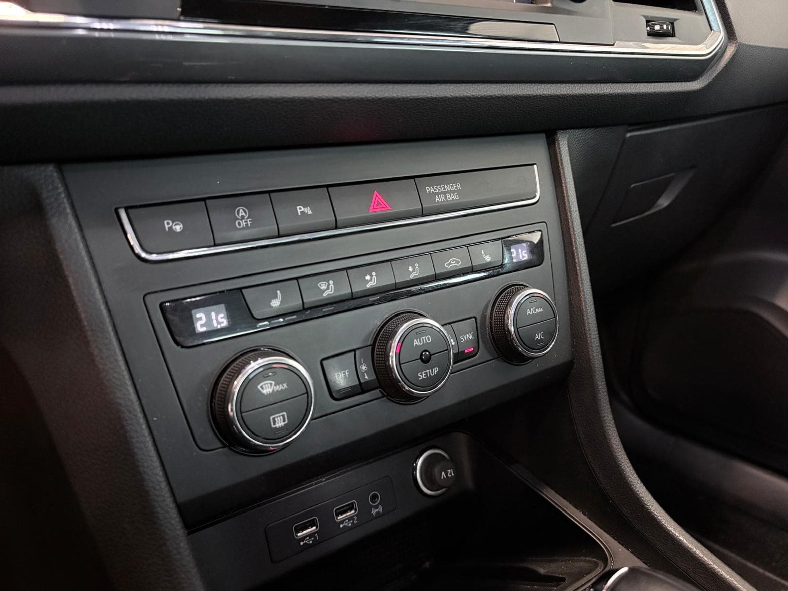 SEAT ATECA 1.6 TDI 115cv Ecomotive DSG7 Xcellence / Sièges Chauffants / CarPlay / Camera — photo 12