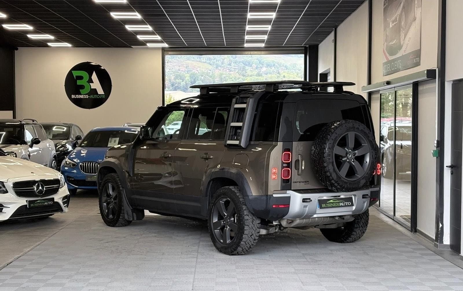 LAND ROVER DEFENDER 110 P400e PHEV 404cv BVA8 S / Camera 360 / CarPlay / Galerie / Top Case / Snorkel — photo 10
