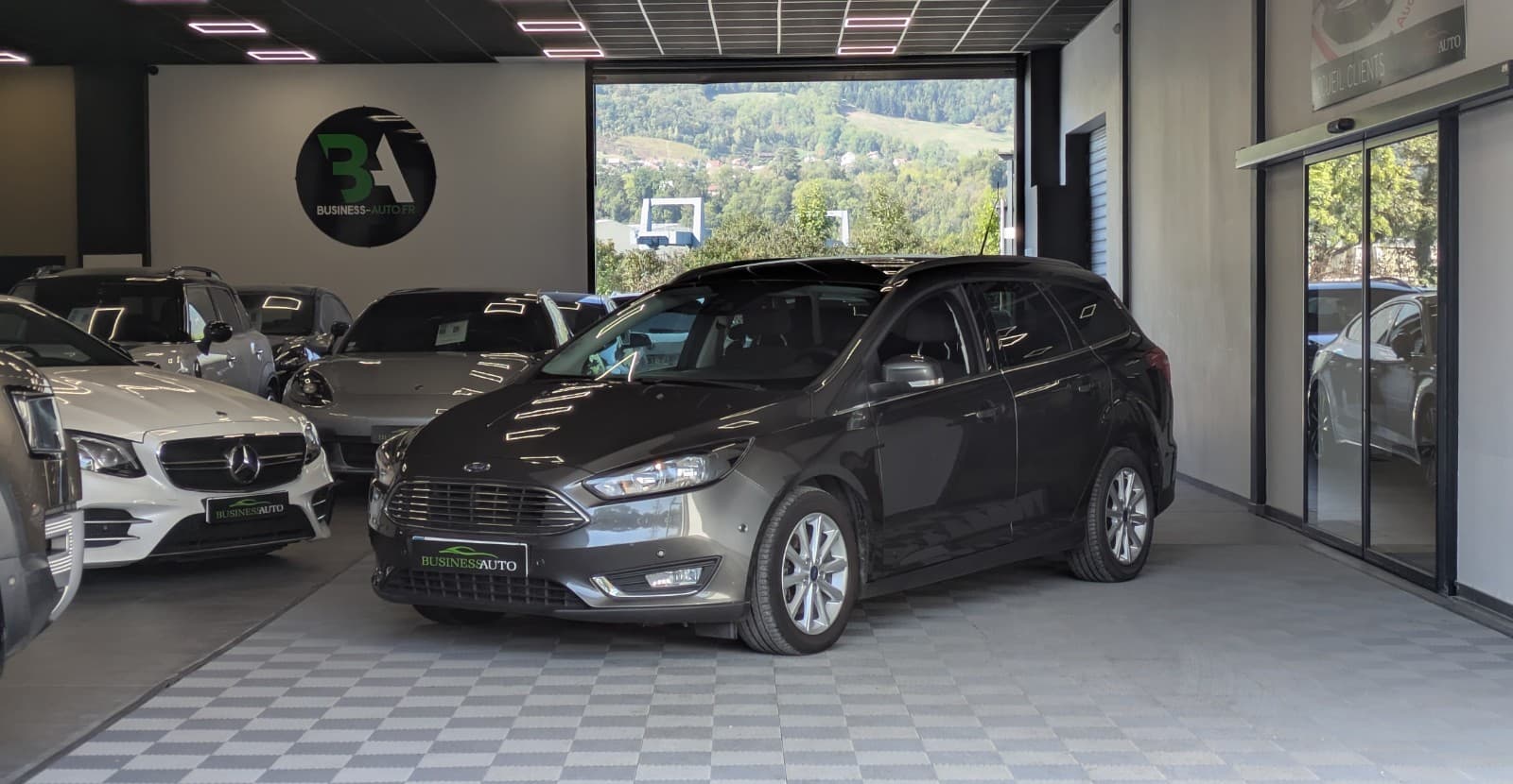 FORD FOCUS 1.5 EcoBoost 150cv S&S Titanium / GPS / Park Assist / 1ere Main — photo 1