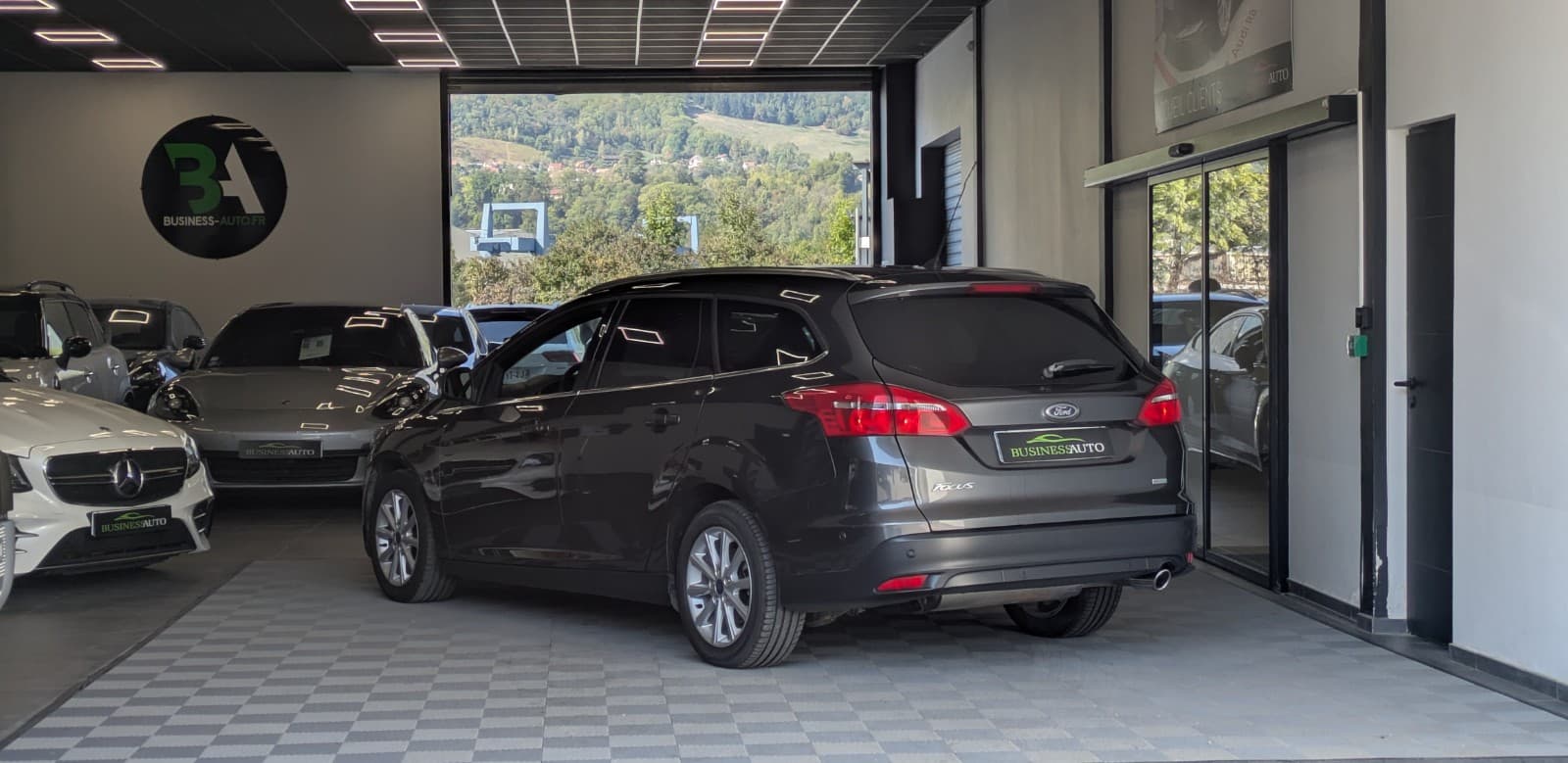 FORD FOCUS 1.5 EcoBoost 150cv S&S Titanium / GPS / Park Assist / 1ere Main — photo 9