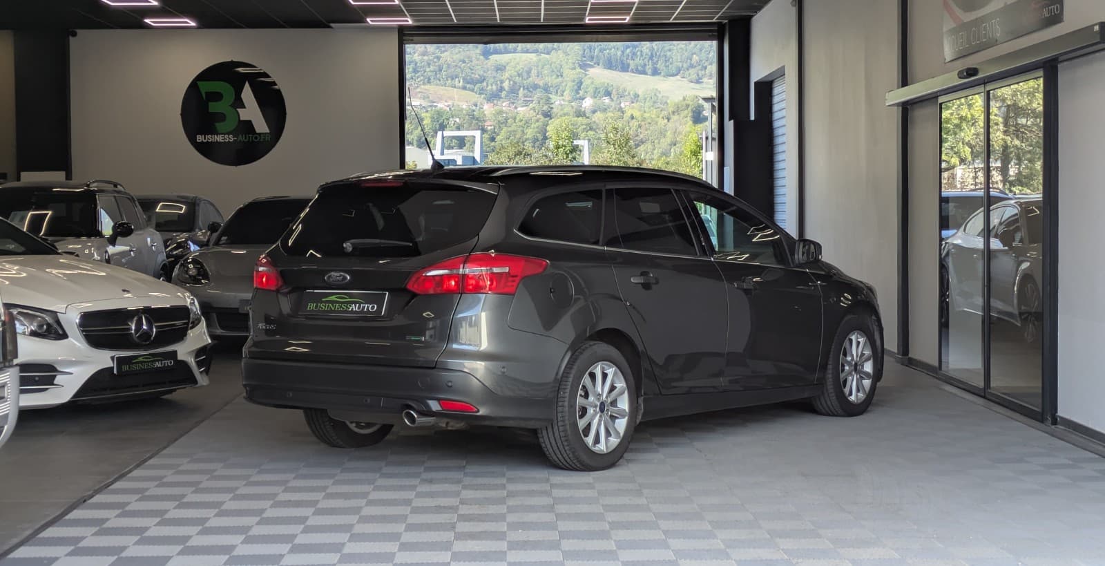 FORD FOCUS 1.5 EcoBoost 150cv S&S Titanium / GPS / Park Assist / 1ere Main — photo 8