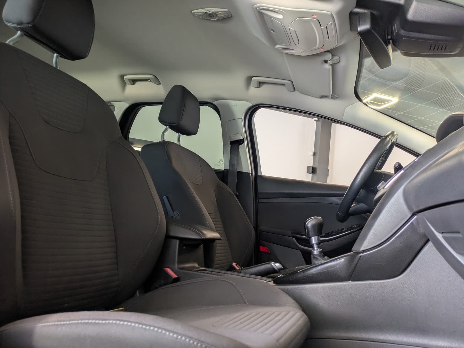 FORD FOCUS 1.5 EcoBoost 150cv S&S Titanium / GPS / Park Assist / 1ere Main — photo 5