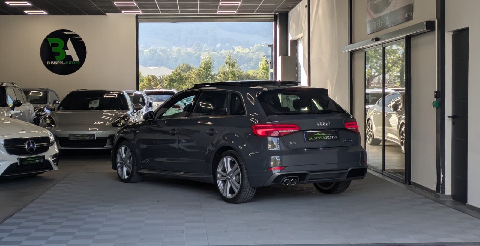 AUDI A3 35 TDI 150 S tronic 7 S Line Plus — photo 10