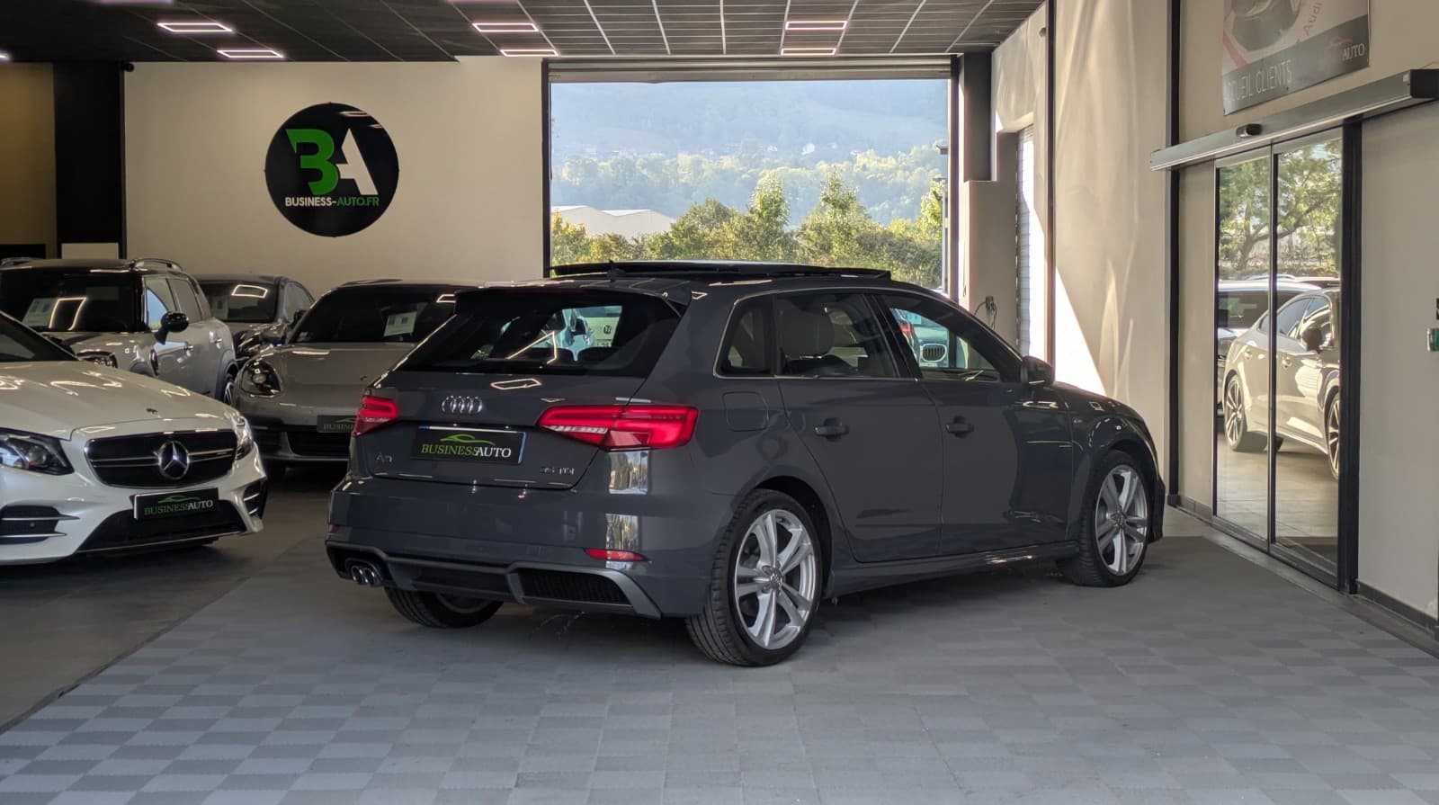 AUDI A3 35 TDI 150 S tronic 7 S Line Plus — photo 9