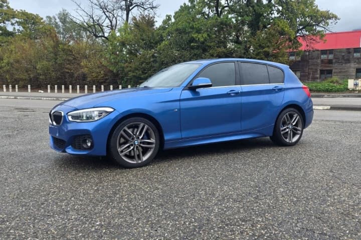 BMW SERIE 1 120d xDriv 90 ch M Sport A — photo 1