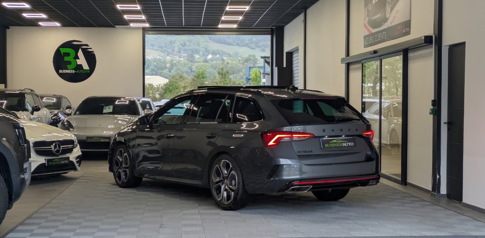 SKODA OCTAVIA 2.0 TSI 245 ch DSG7 RS — photo 10