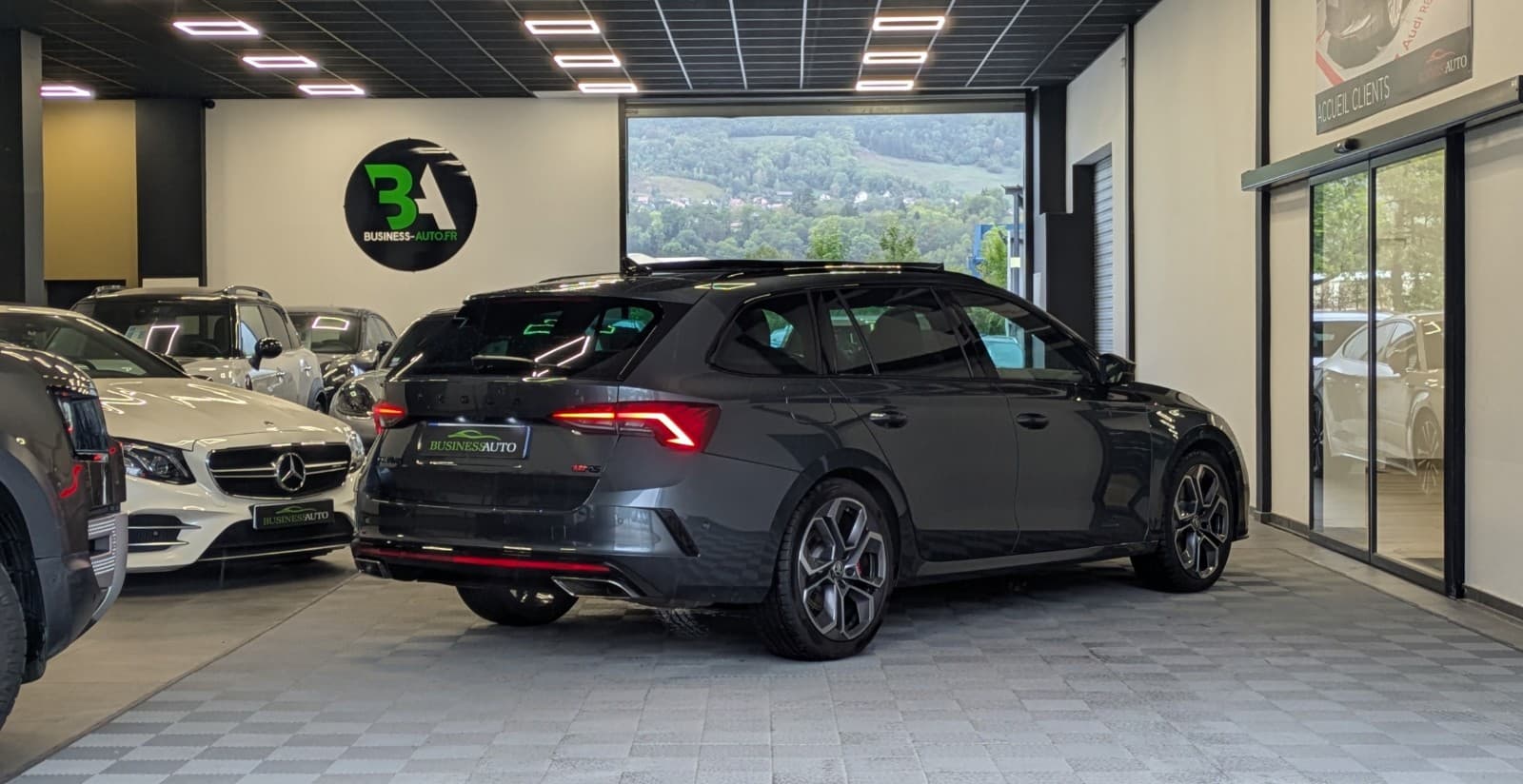 SKODA OCTAVIA 2.0 TSI 245 ch DSG7 RS — photo 9