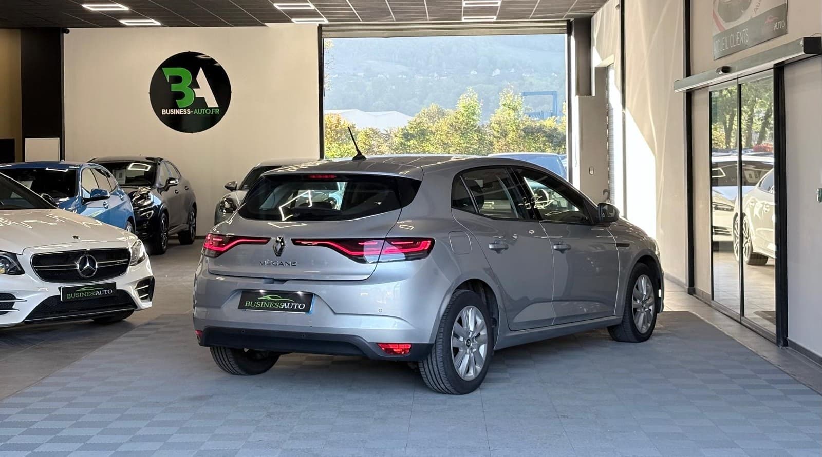 RENAULT MEGANE Blue dCi 115cv 21B Business / GPS / Bluetooth — photo 9