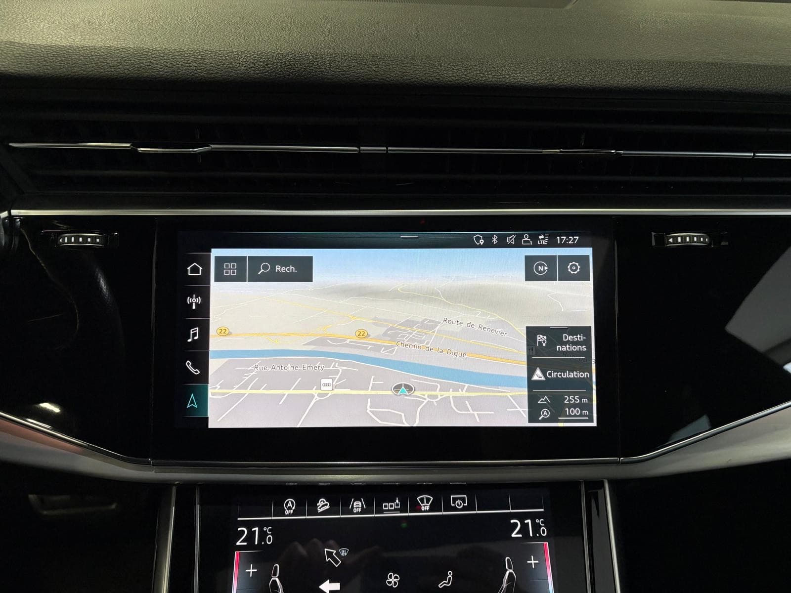 AUDI Q8 50 TDI 286cv Tiptronic 8 Quattro S line / Toit Ouvrant / Affichage Tete Haute / CarPlay / B&O — photo 10